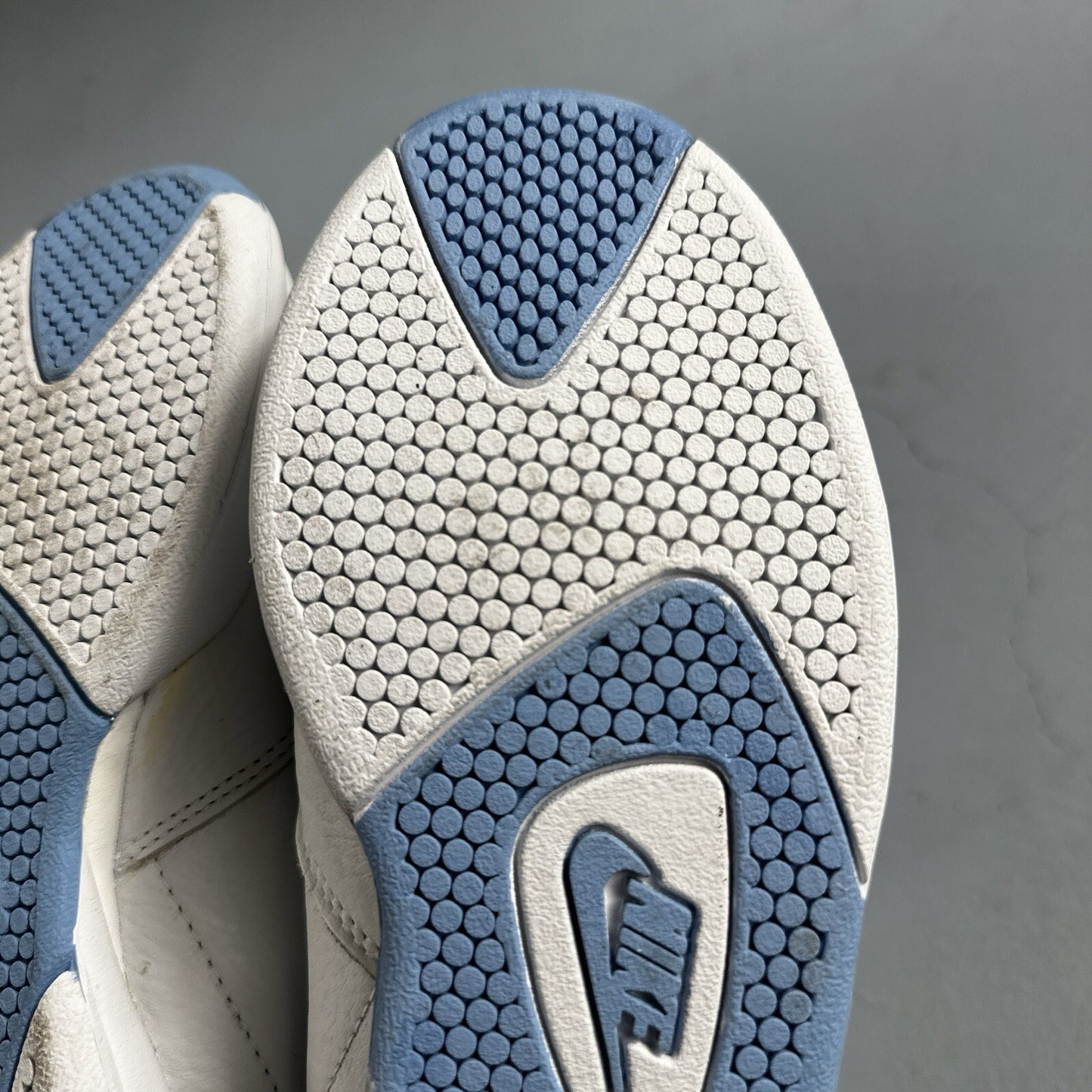 Nike 1997 Womens Air 141036-112 White Casual Shoes Sneakers Size 9 VTG 90s 2s