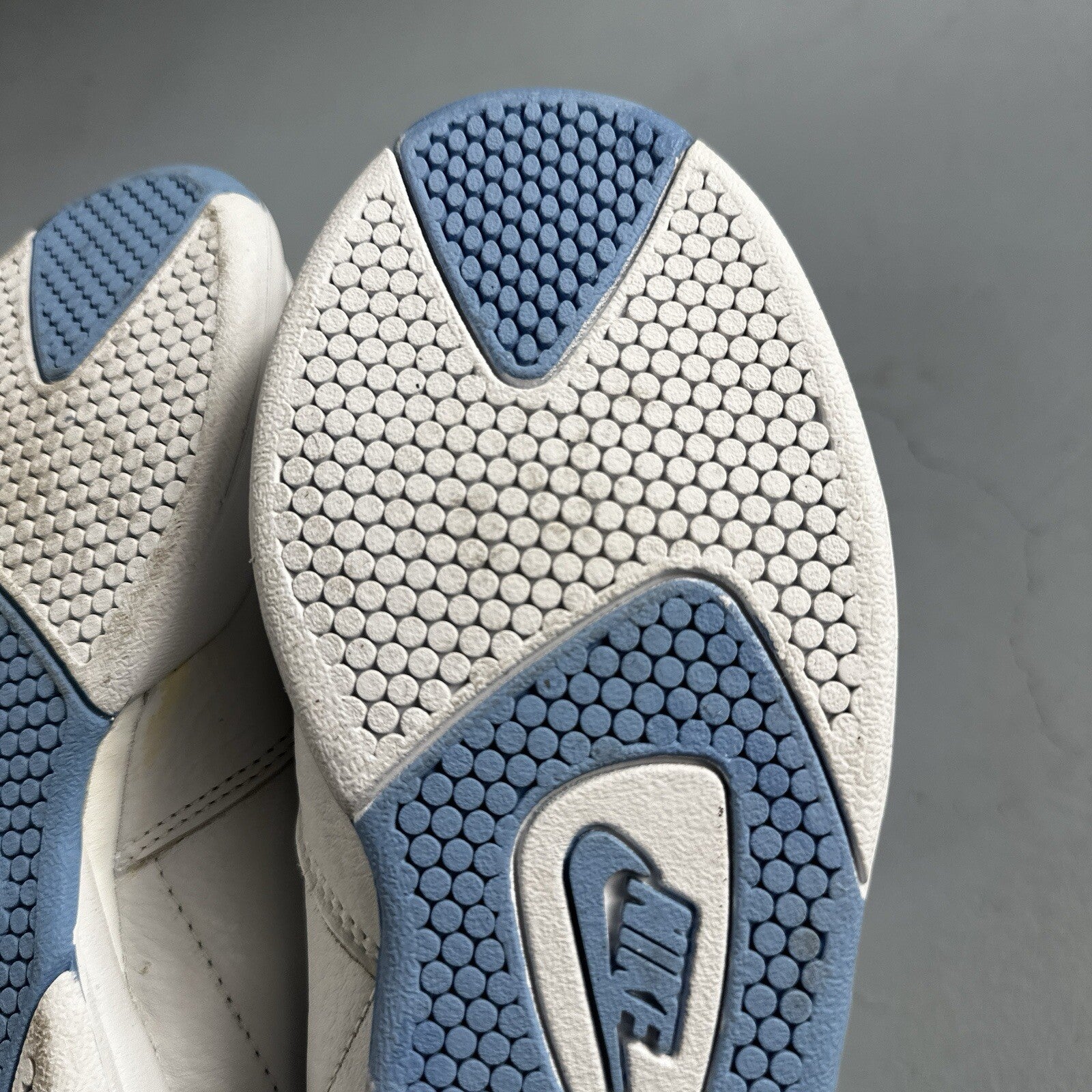 Nike 1997 Womens Air 141036-112 White Casual Shoes Sneakers Size 9 VTG 90s 2s