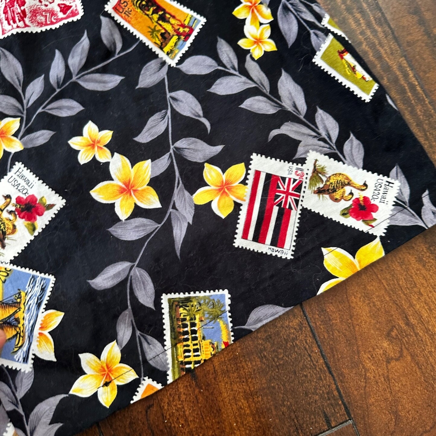 Vintage 80s Blue Hawaii Button Up Shirt Mens XL Ukulele Palms Hawaiian Stamps