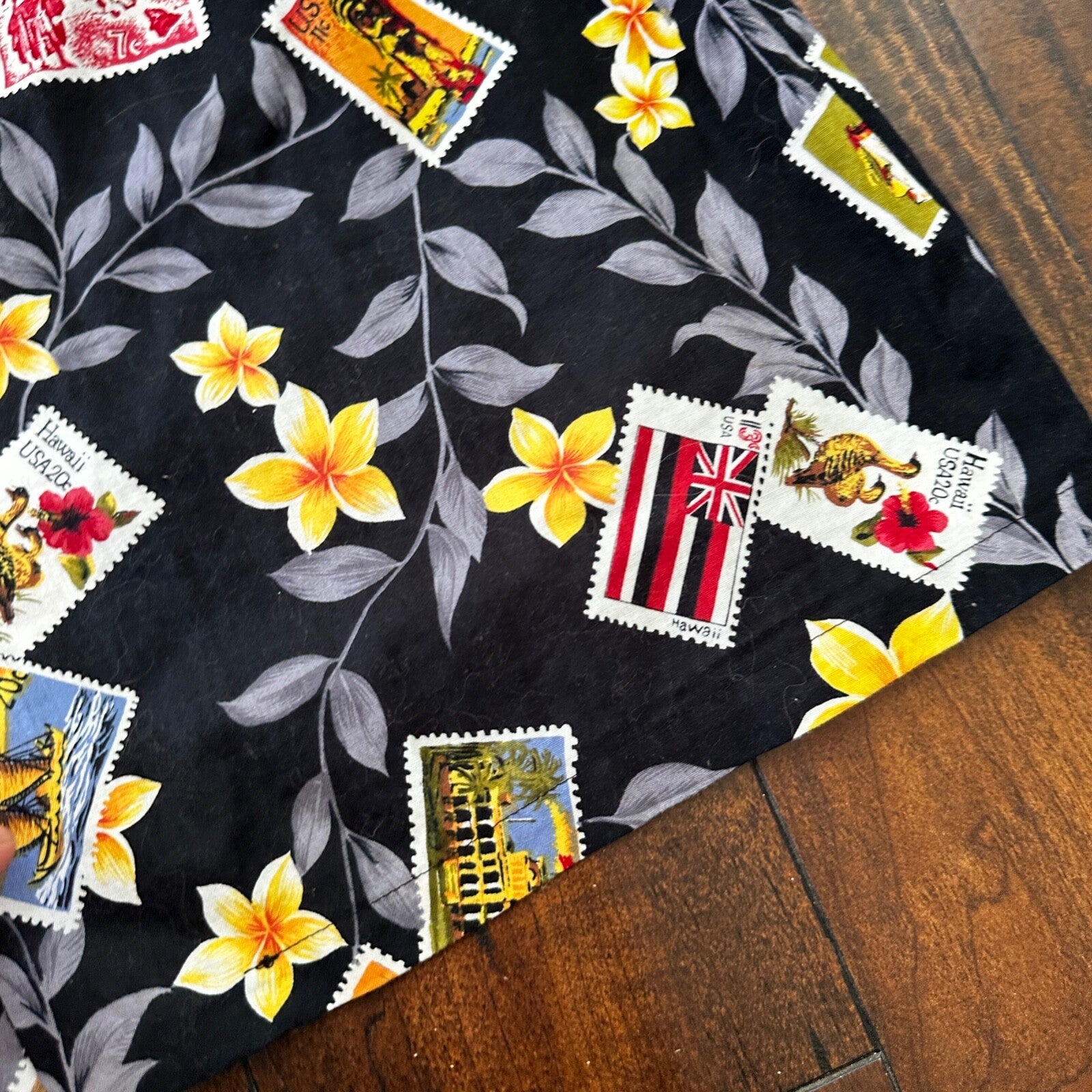 Vintage 80s Blue Hawaii Button Up Shirt Mens XL Ukulele Palms Hawaiian Stamps