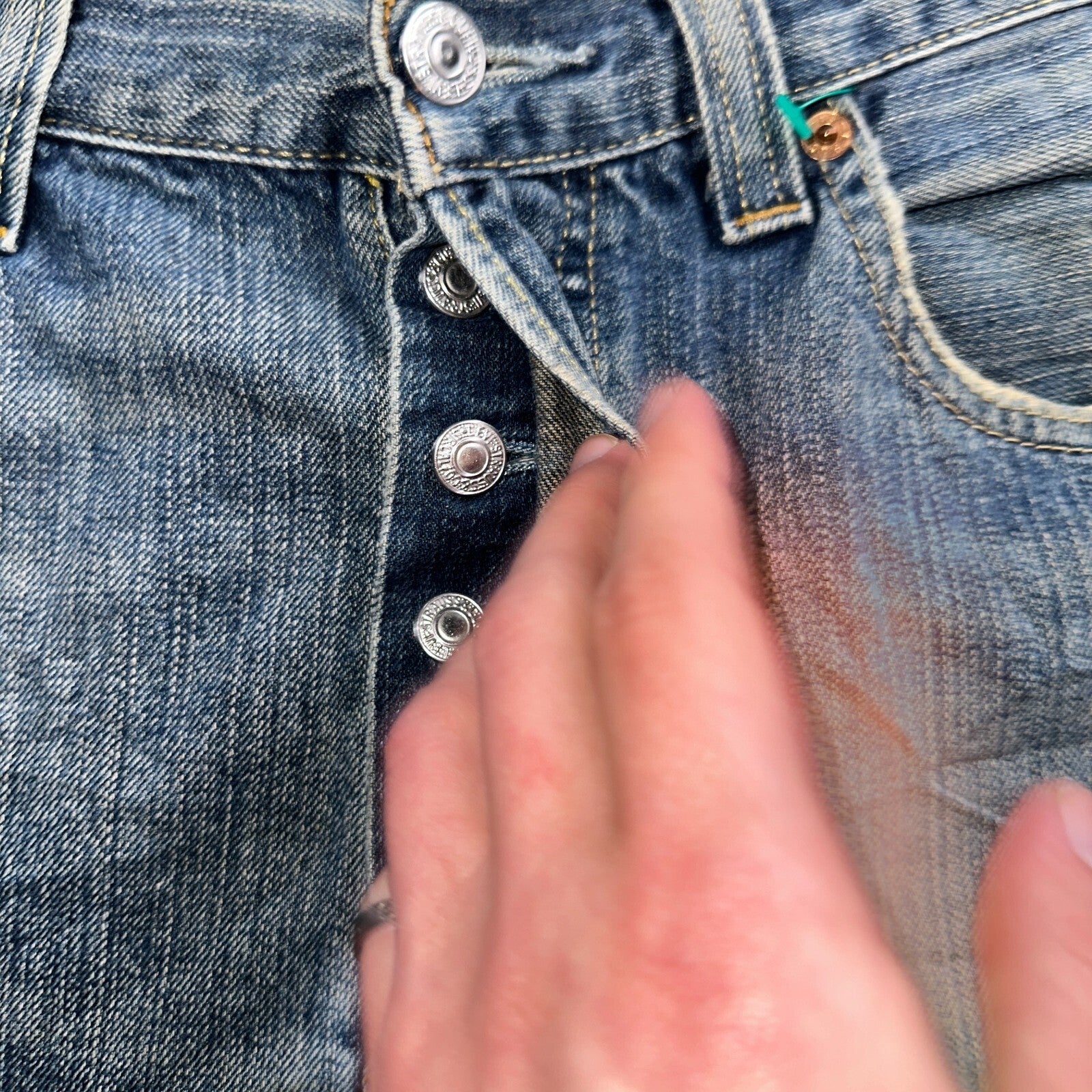 Levis 501 Vintage Y2K XX Straight Leg Jeans Blue Med Wash 33x34 Act 33x33