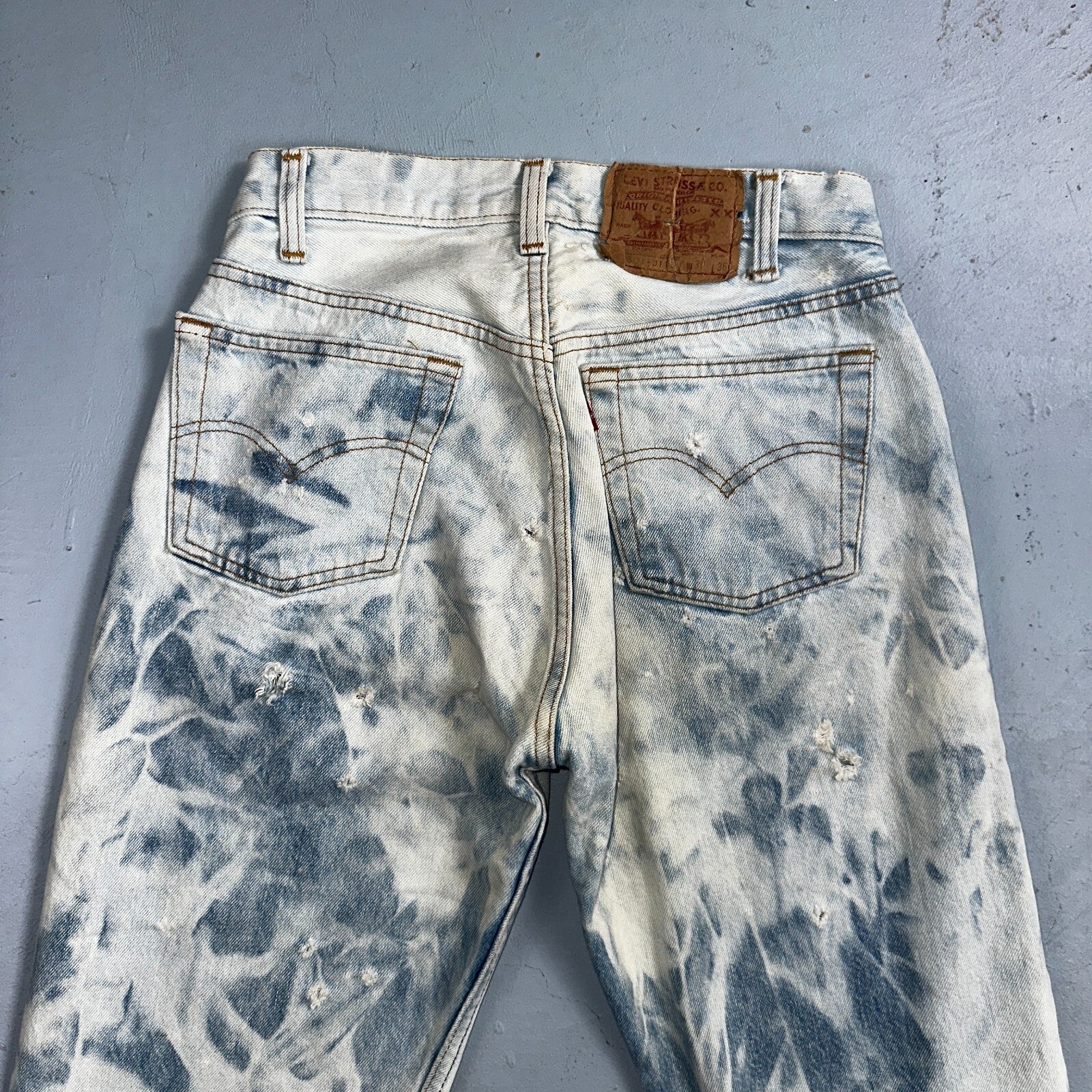 Levis 501 Vintage 80s USA XX Straight Leg Jeans 30x36 Bleach Light Wash Ac 26x31