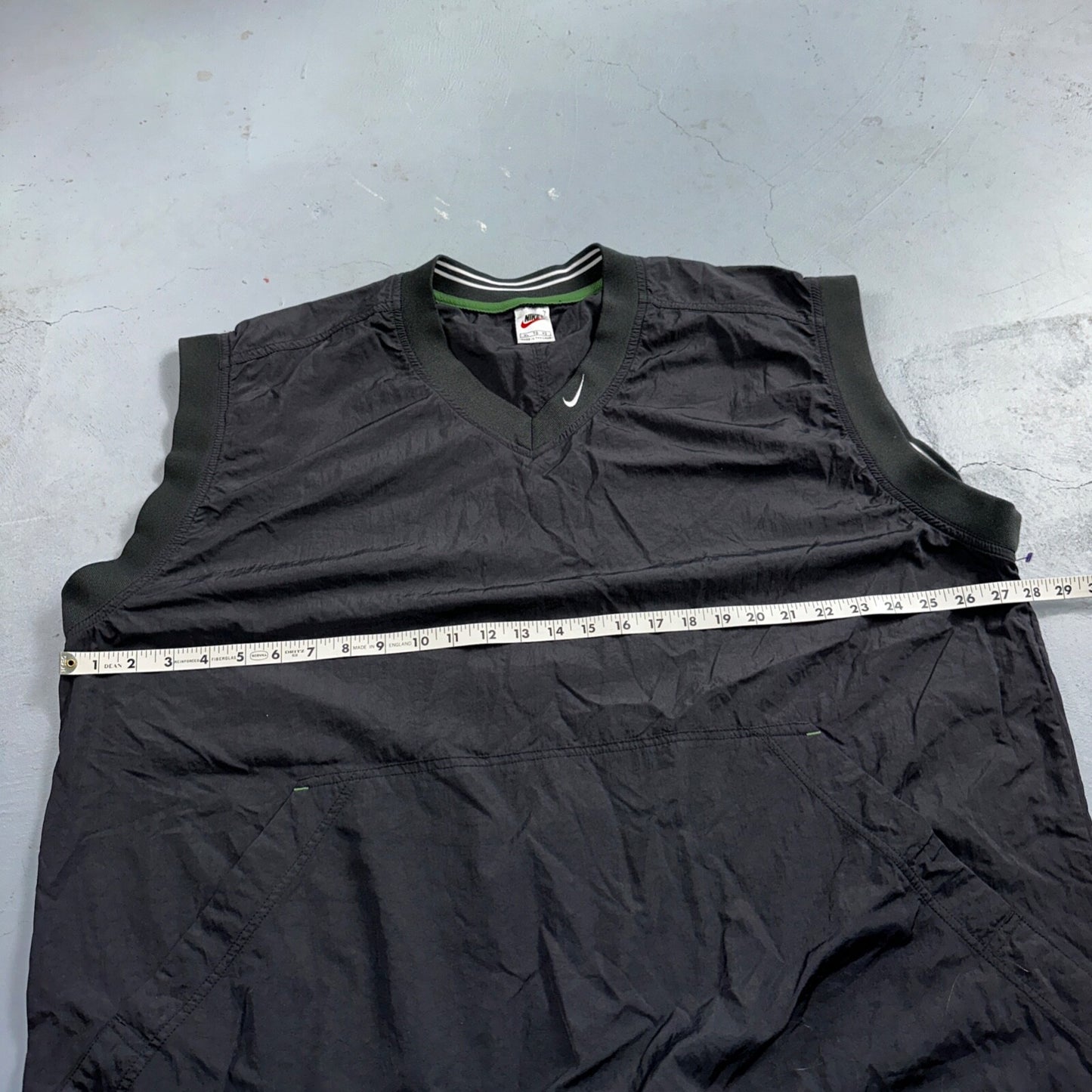 Nike VTG Windbreaker Vest Mens XL Black V-Neck Pockets Nylon Golf 90s 1990s