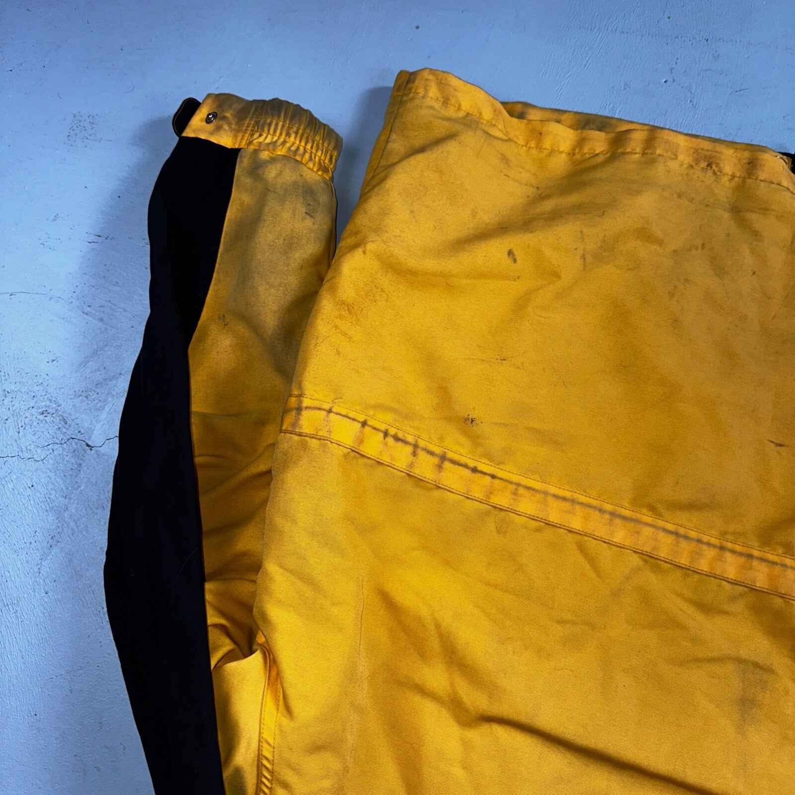 Carhartt C48 YLW Workwear Jacket Stains Mesh Lined Full Zip Hooded XL Yellow