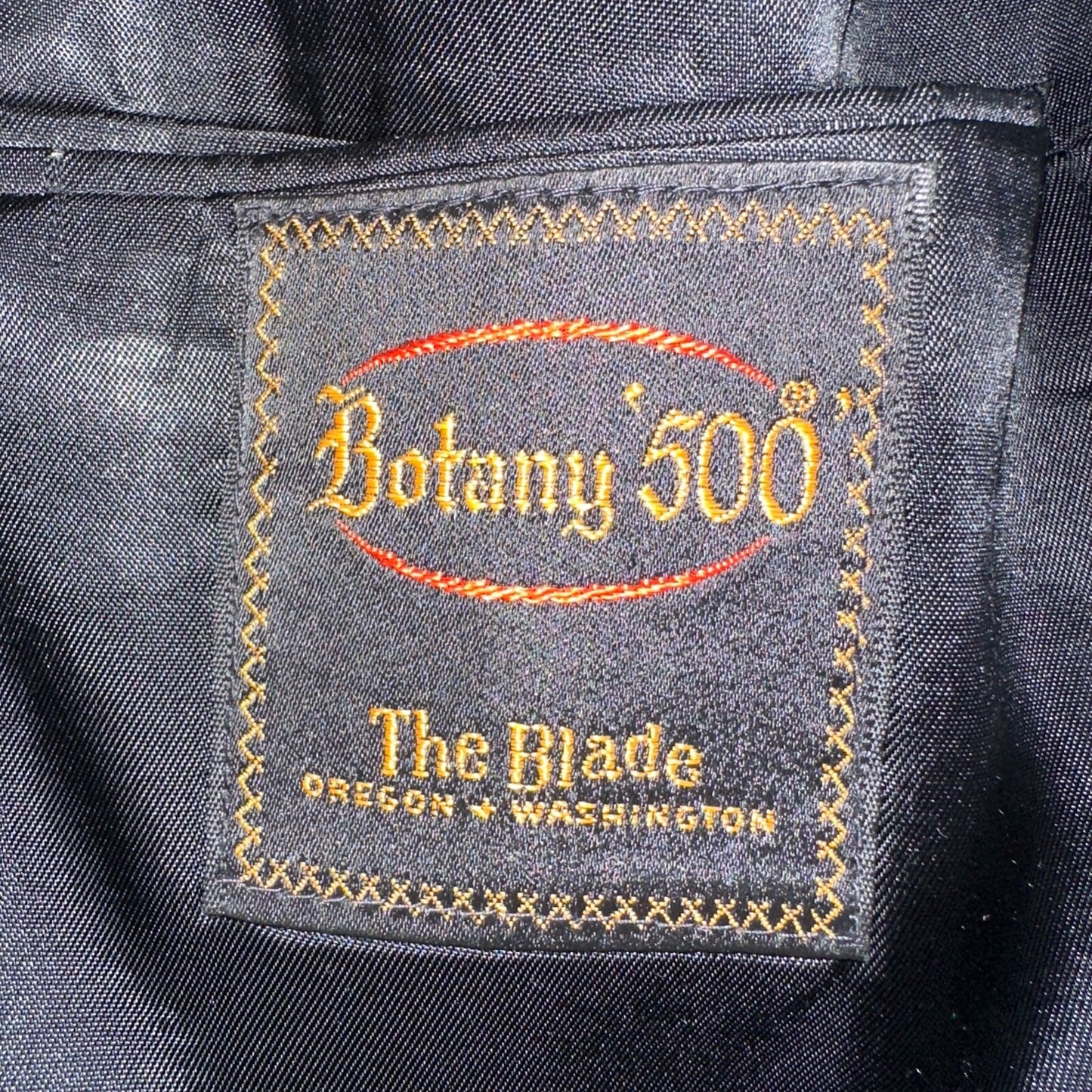 VTG Botany 500 Couture 42 USA MADE 2Pc Black/Gray Pinstriped Wool Suit