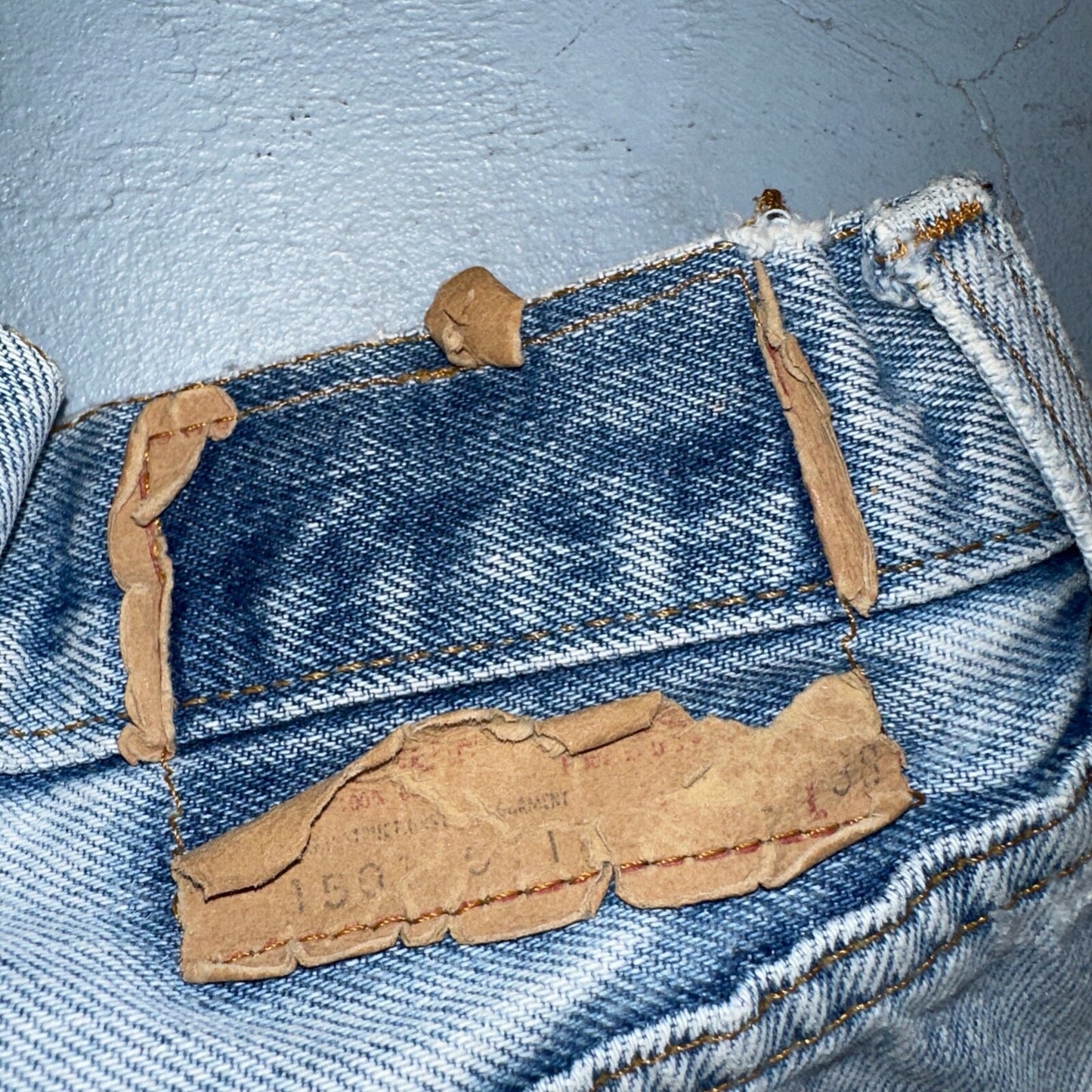 Levis 501 Vintage 80s Redline Selvedge USA XX Jeans Light Wash 30x38 Act 28x33