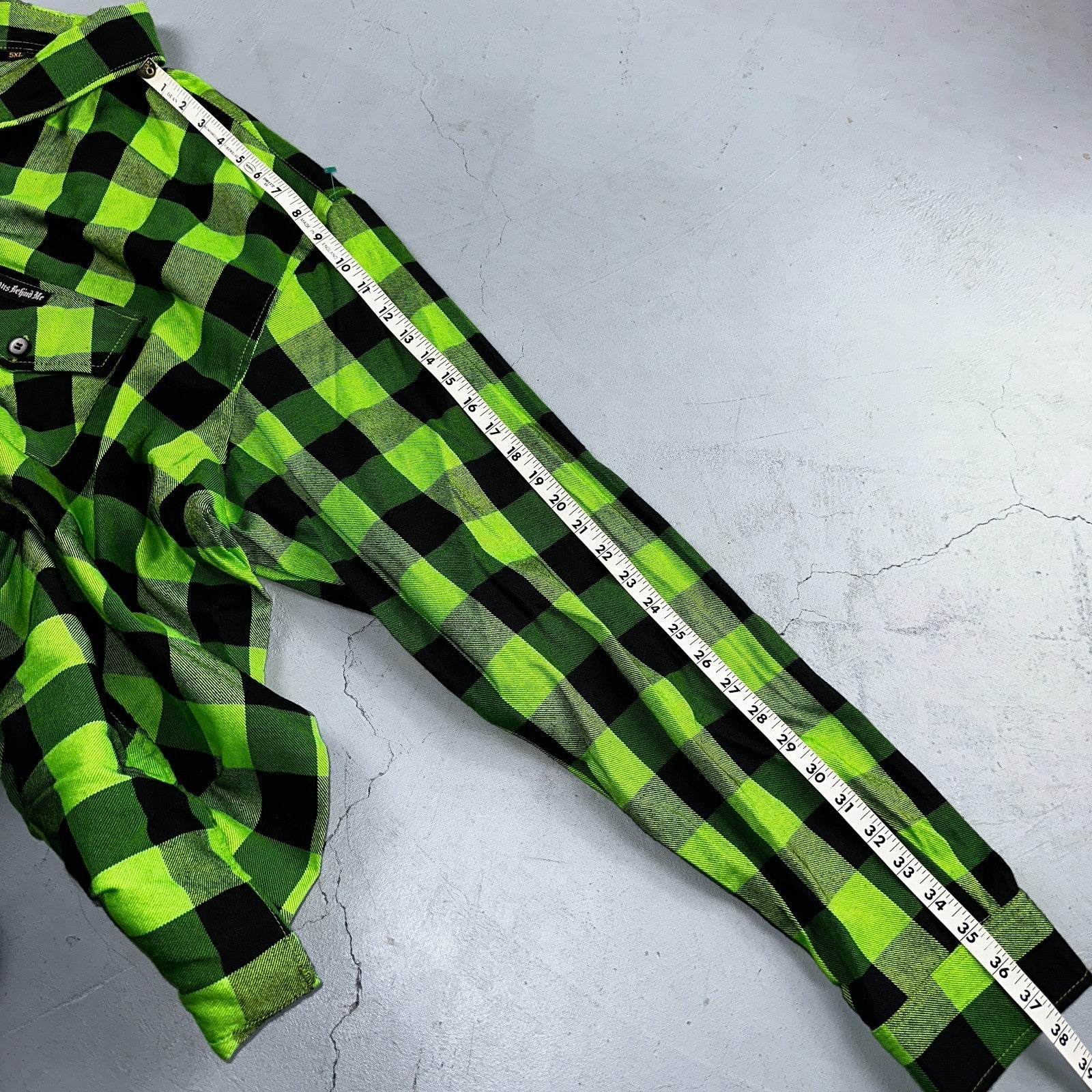 Demons Behind Me Men's Long Sleeve Button-Up Flannel Shirt Green/Black Size 5XL