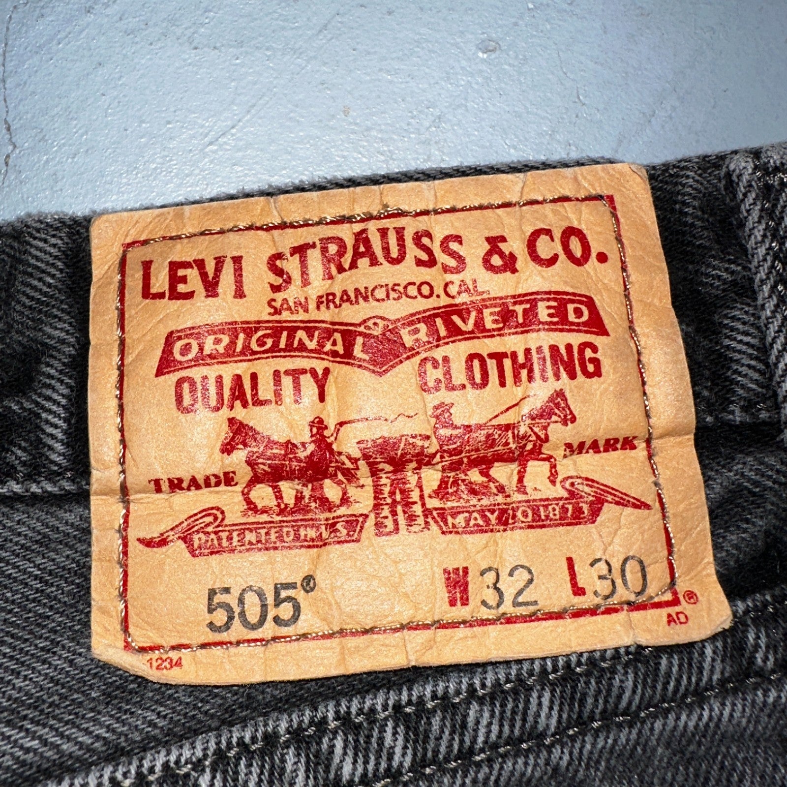 Levis 505 Vintage Y2K Straight Leg XX 2000s Jeans 32x30 Black Light Wash 31x29