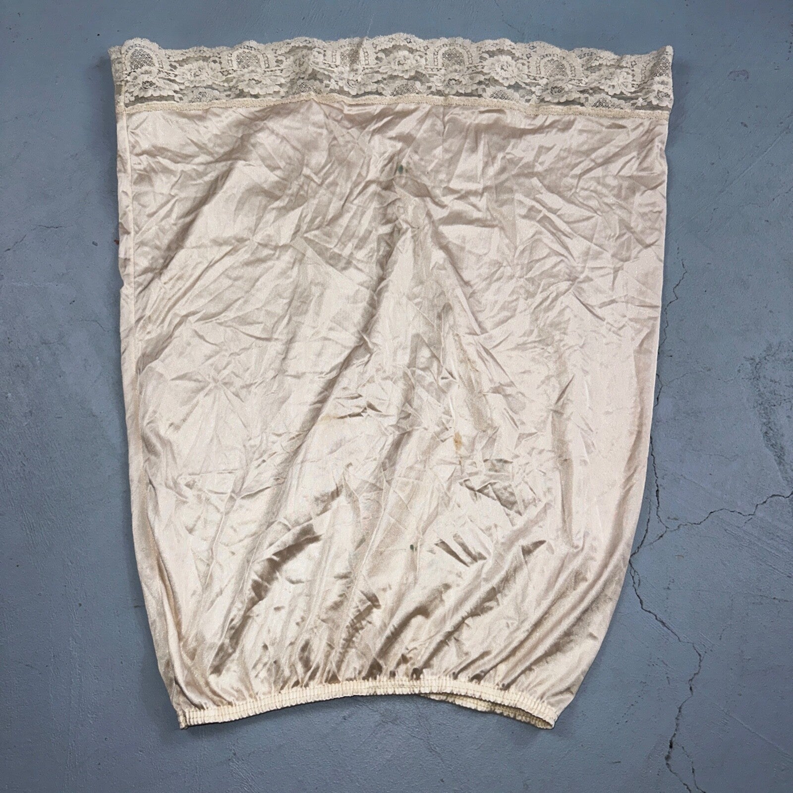 Deena Women Slip Skirt Lace Hem Elastic Waist Cream Small VTG Lingerie Bridal