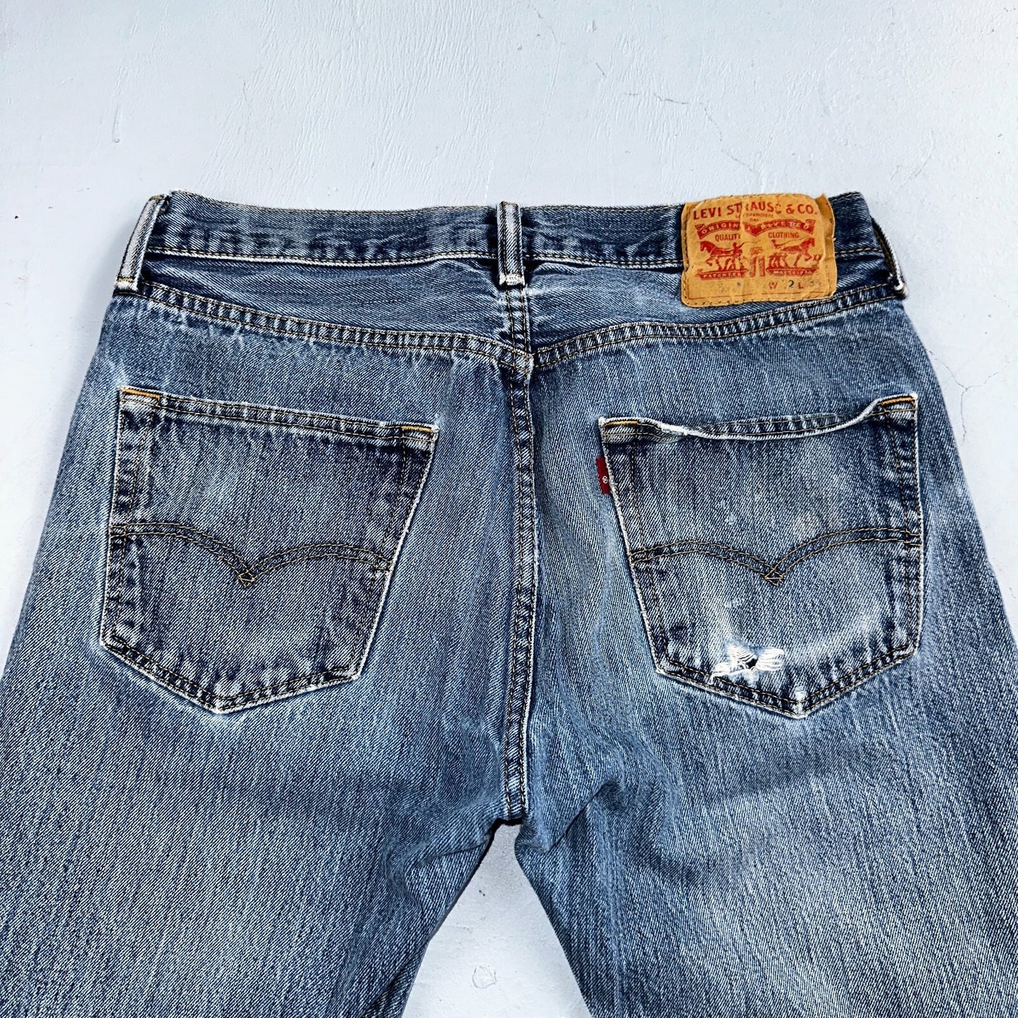 Levis 501 Vintage Y2K XX Straight Leg Jeans 32x34 Med Wash 2000s Act 31x30