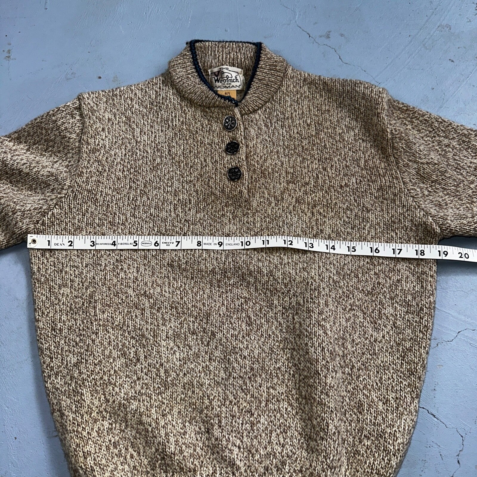 Vintage Woolrich Women's Sweater Size M 85% Wool Chunky Knit Crew Neck Long Slv