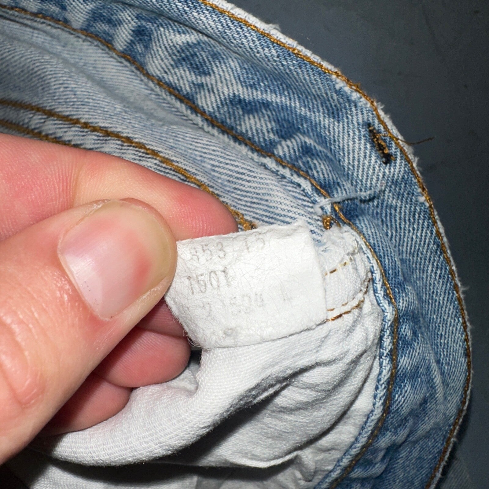 Levis 501 Vintage 80s Redline Selvedge USA XX Jeans Light Wash 30x38 Act 28x33