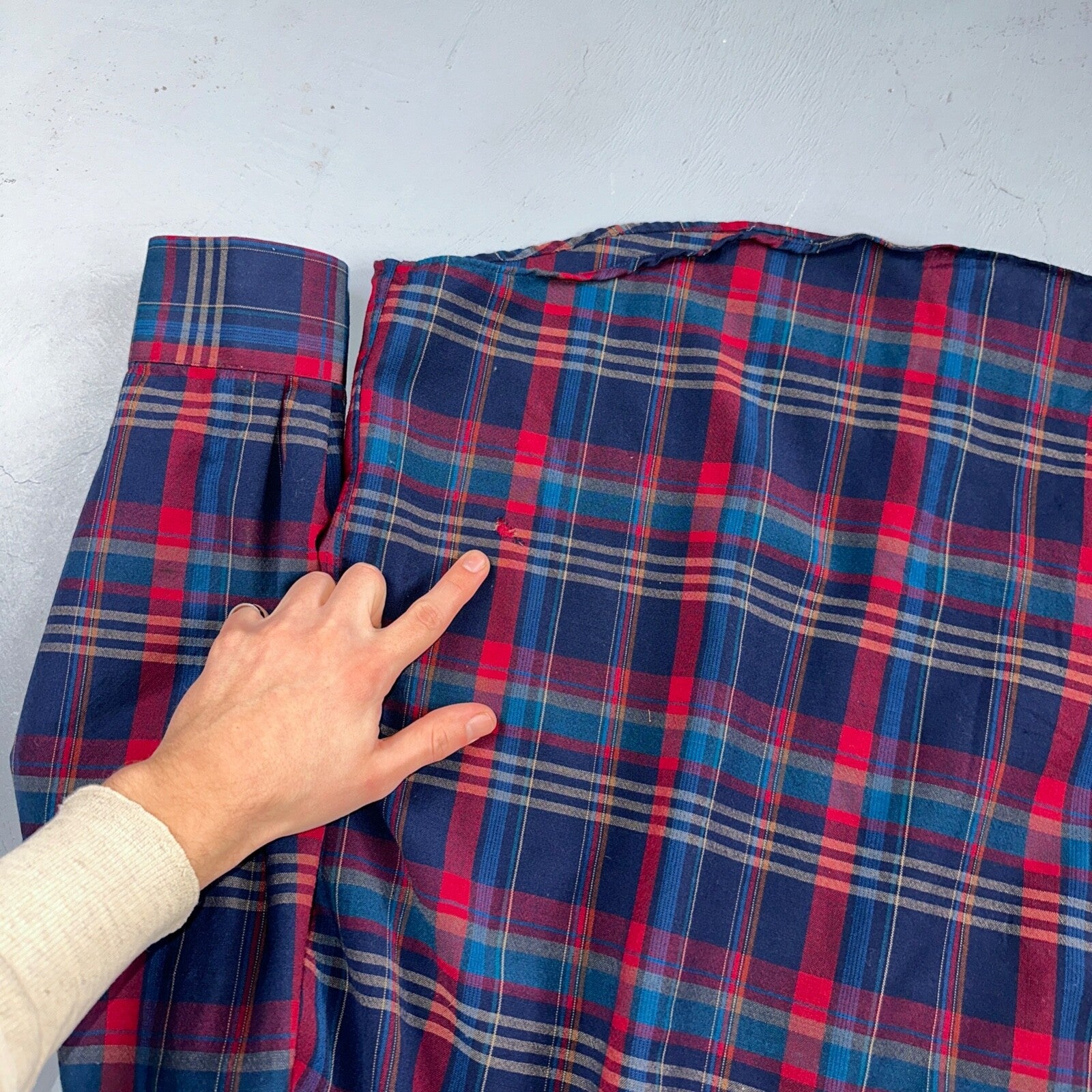 Sir Pendleton Shirt Mens Large Worsted Pure Virgin Wool Multicolor Plaid USA Red