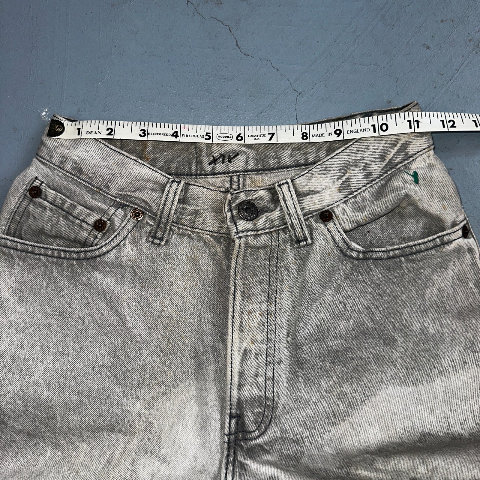 Levis 501 Vintage Jeans Women's Size 5 Gray Button Fly 22x29 USA Acid Wash