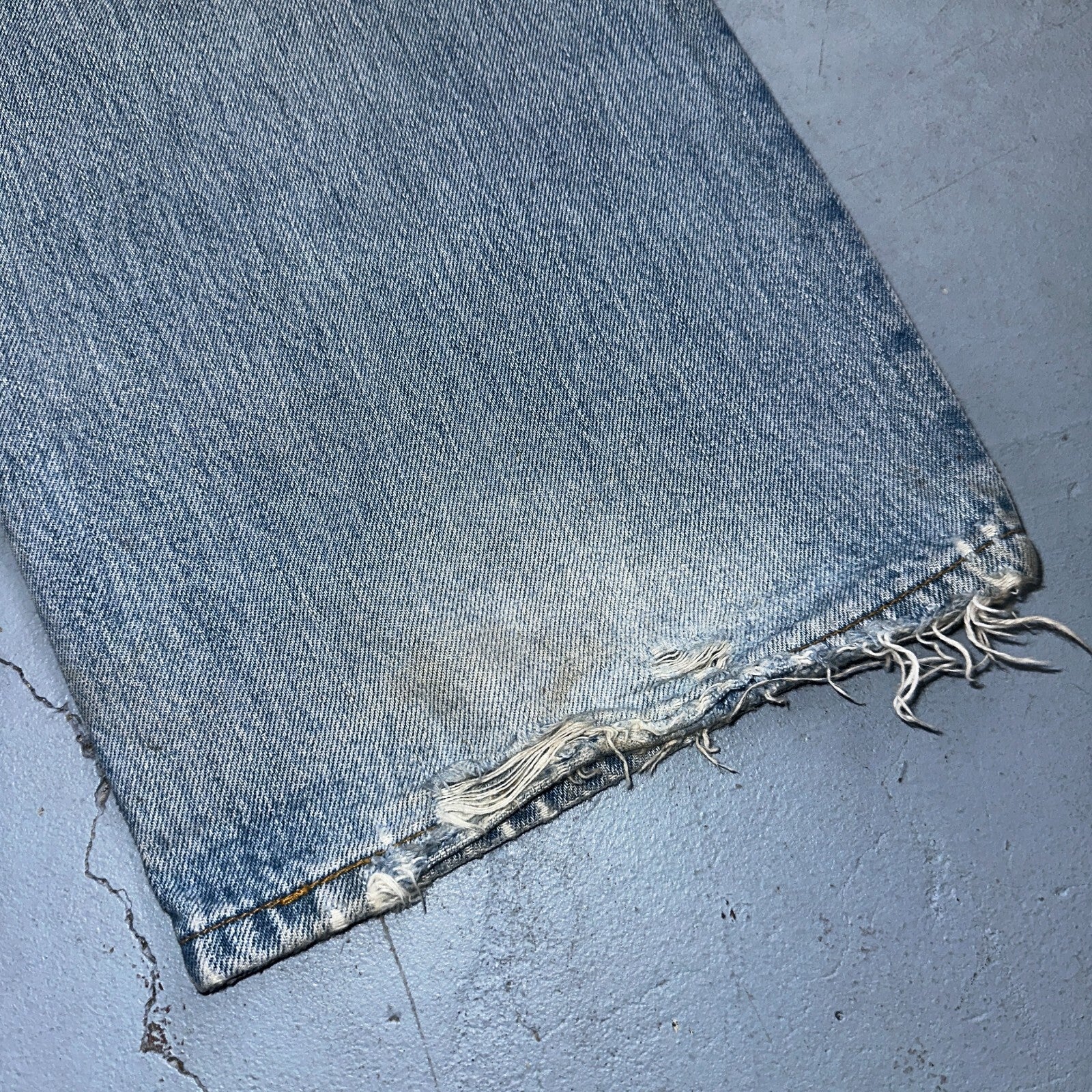 Levis 501 Vintage Y2K XX Straight Leg Jeans 90s Blue Light Wash 40x30 Act 40x29