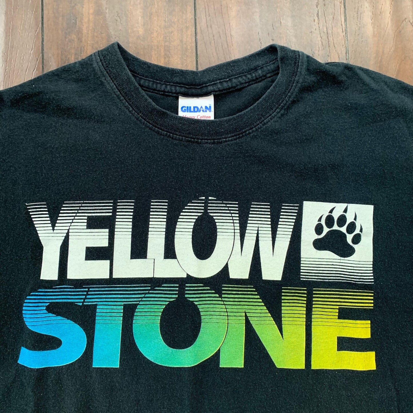 Yellow Stone Y2K Vintage Style T Shirt Bear Paw Animals Woods Forest Nature Cool
