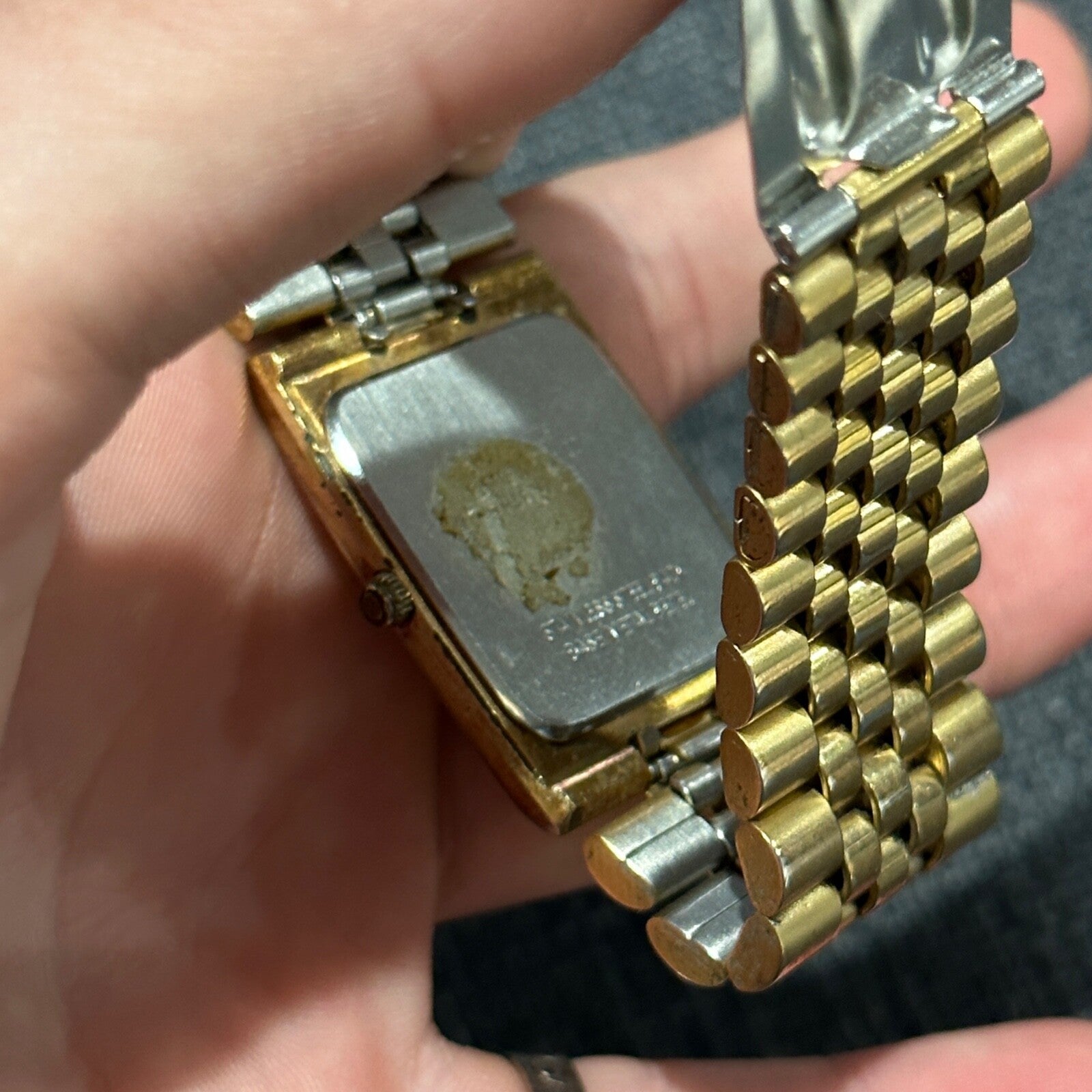 Ladies ELGIN Classic Gold Tone Petite Dress/Casual Bracelet Watch VTG Square