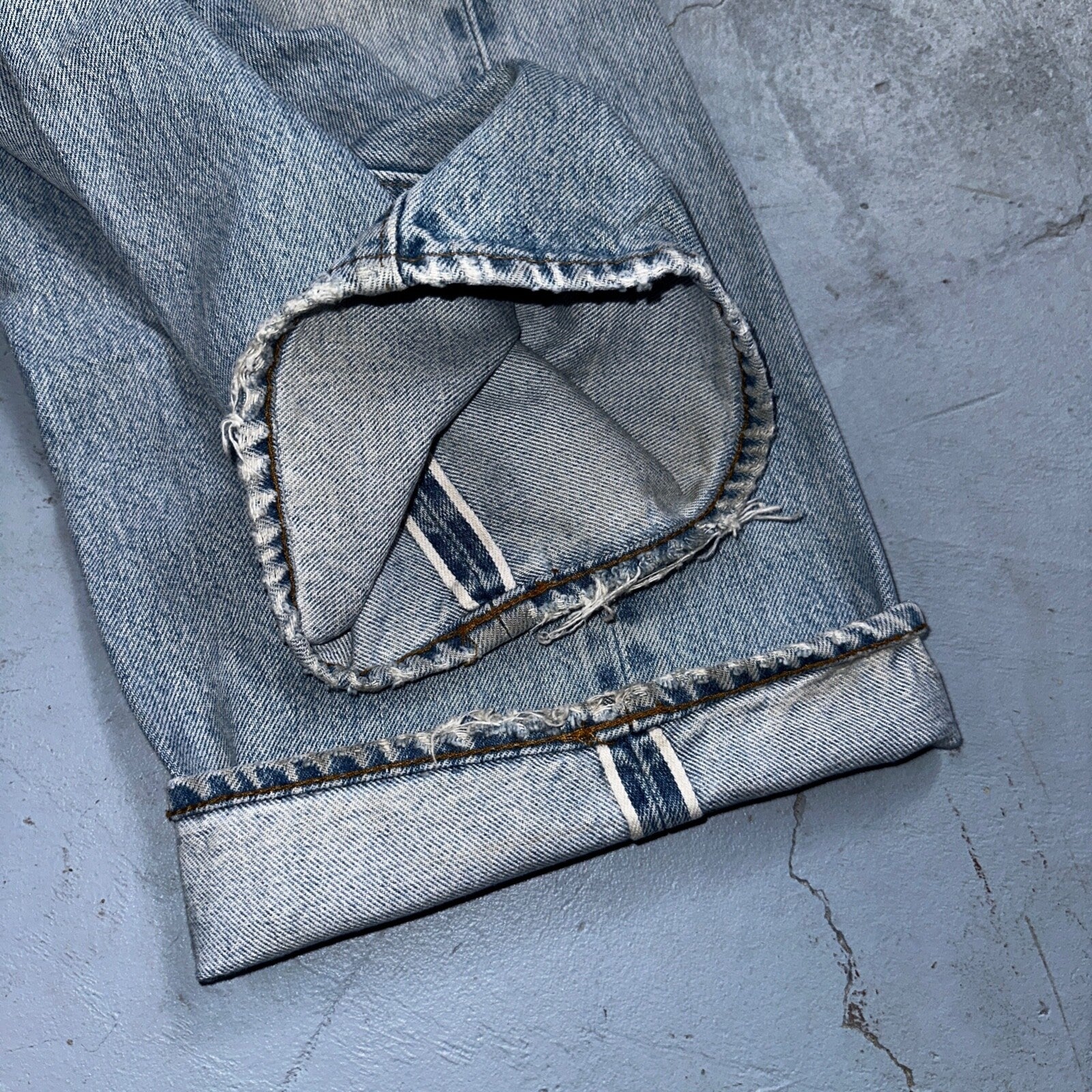 Levis 501 Vintage 80s Redline Selvedge USA XX Jeans Light Wash 38x32 Act 34x27