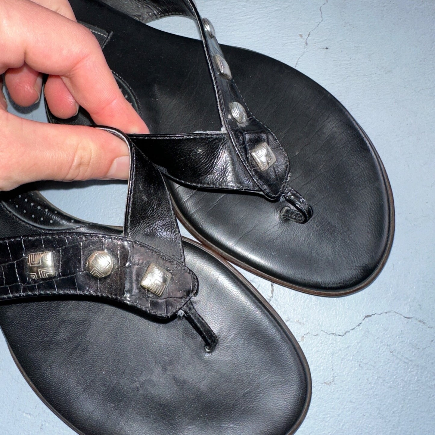 Brighton Womens Black Thong Sandals Size 8 Cute Y2K Made in Italy