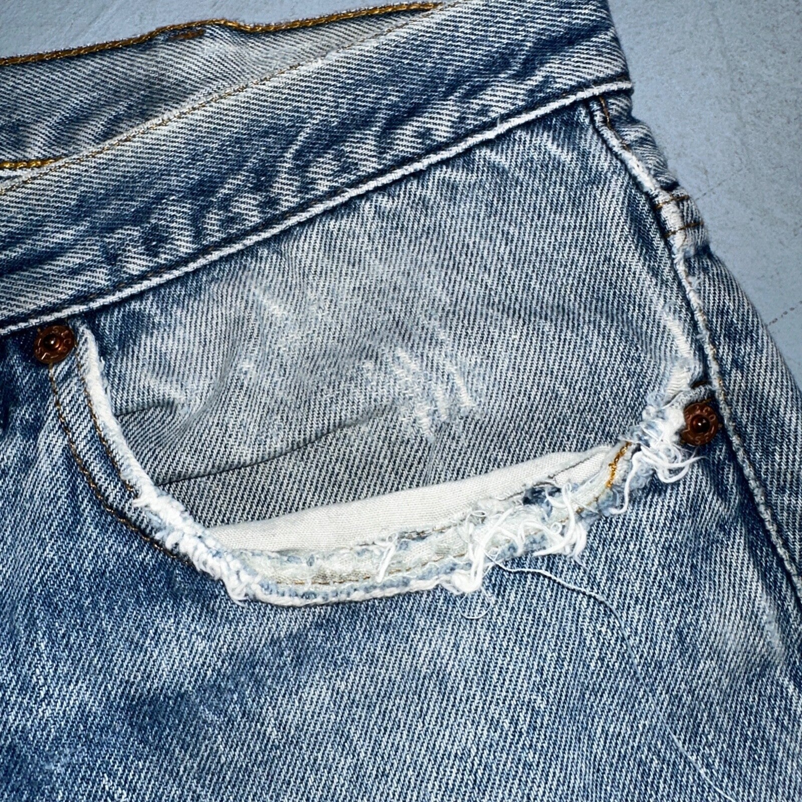 Levis 501 Vintage 90s USA XX Straight Leg Jeans Blue Light Wash 42x30 Act 41x26