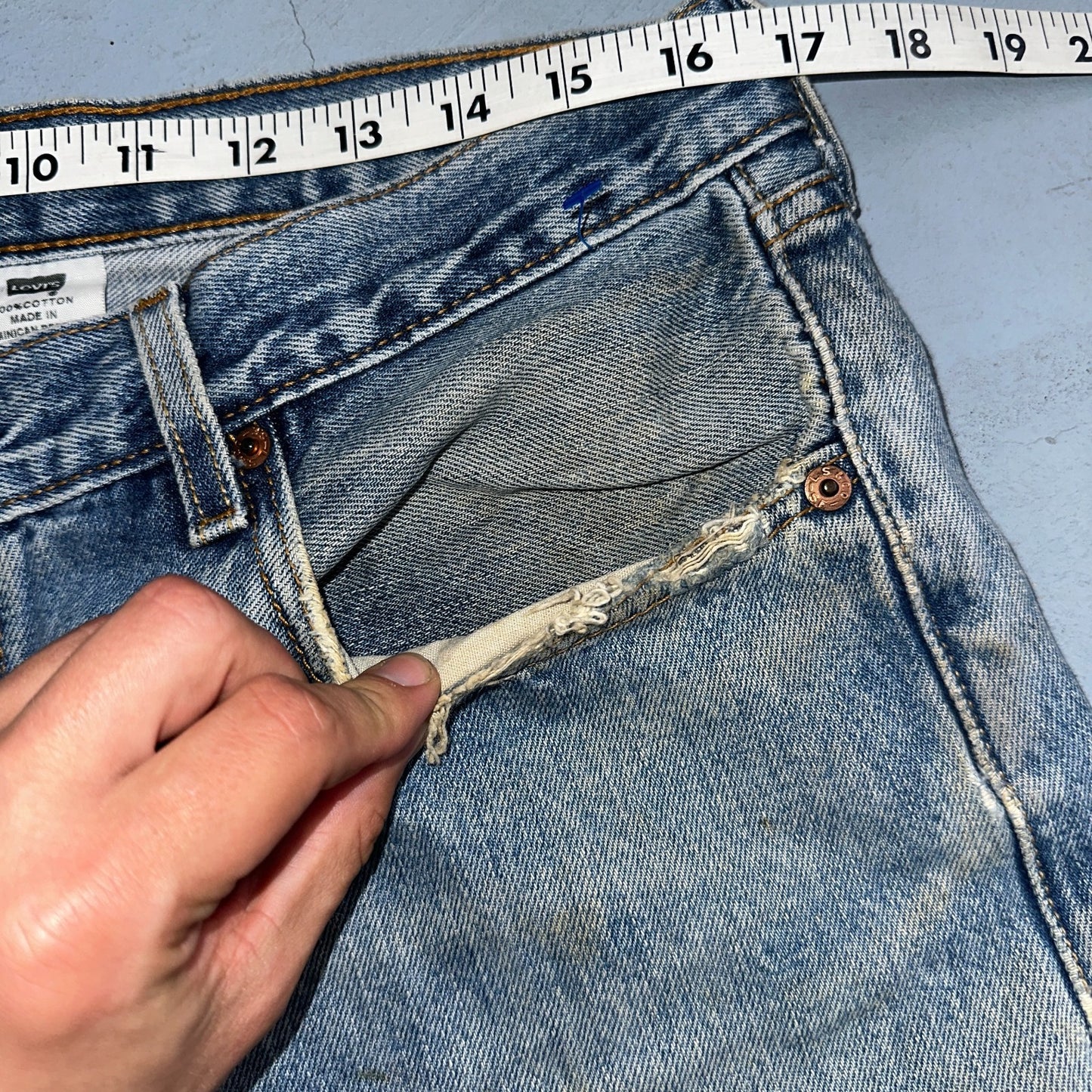 Levis 501 Vintage Y2K 90s XX Straight Leg Jeans Blue Light Wash 36x32 Act 33x30