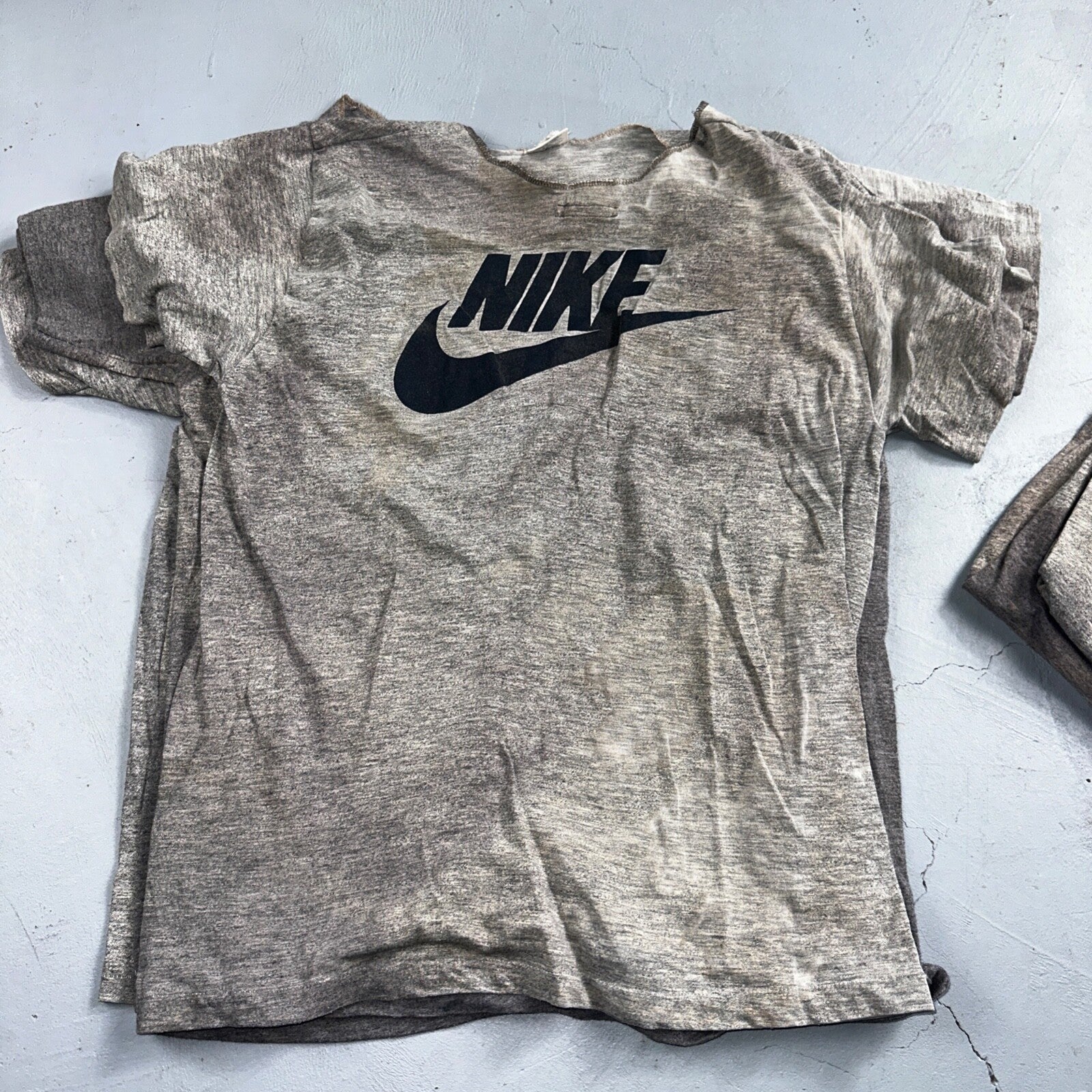 Nike 70s Lot of 8 VTG T Shirt Orange Tag Gray Swoosh Soft Chopped Front Team