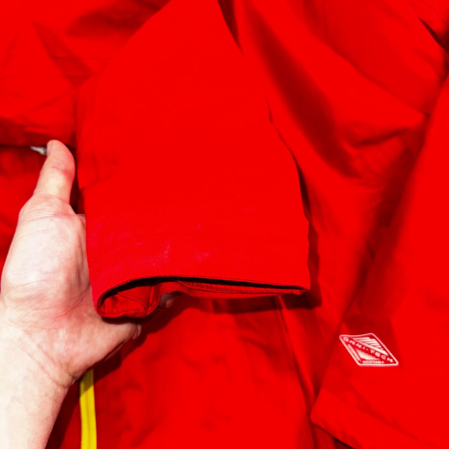 Columbia Women's Veloca Vixen II Jacket Coat Parka Omni Tech L Red Waterproof