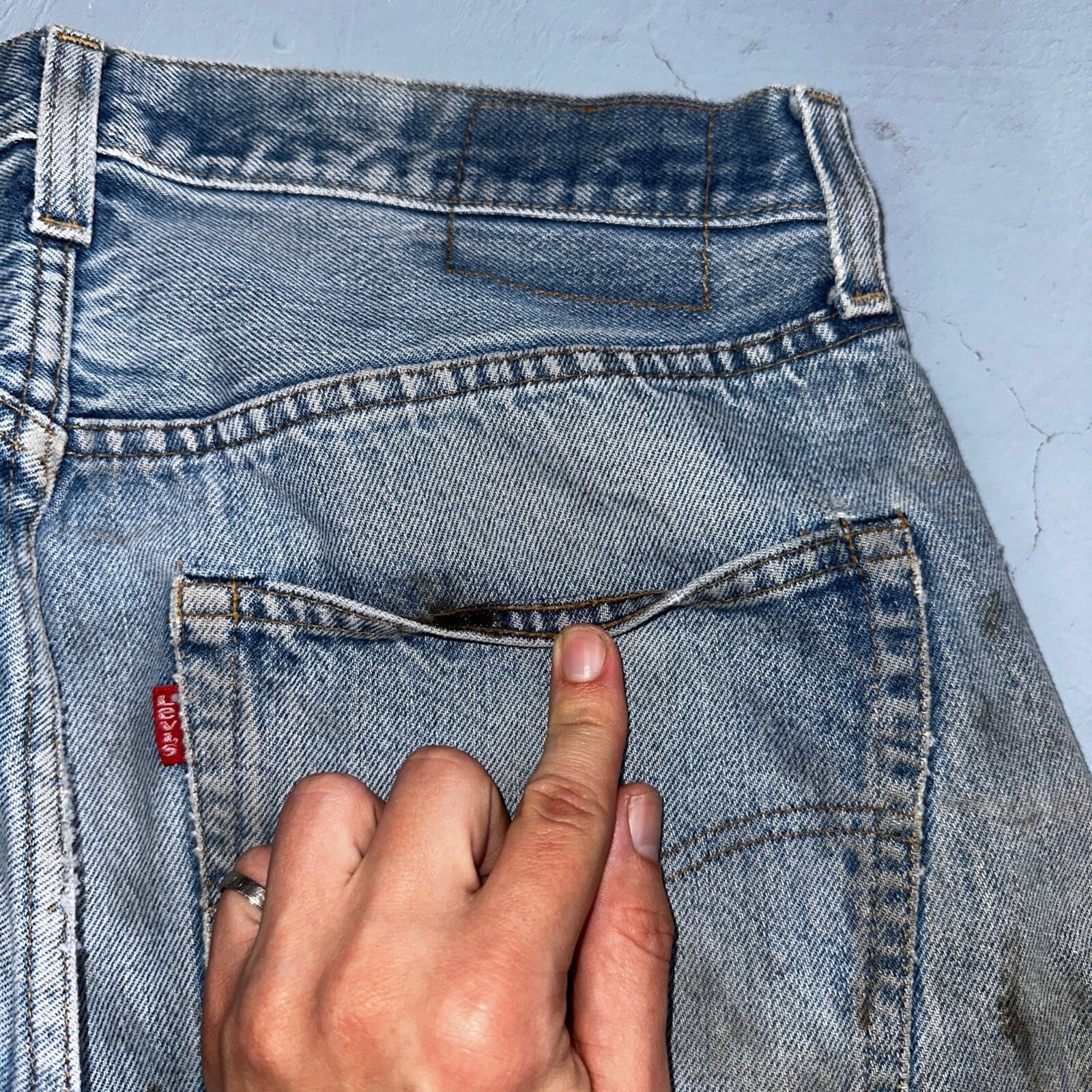 Levis 501 Vintage 80s Redline Selvedge USA XX Jeans Med Wash 34x30 Act 32x26