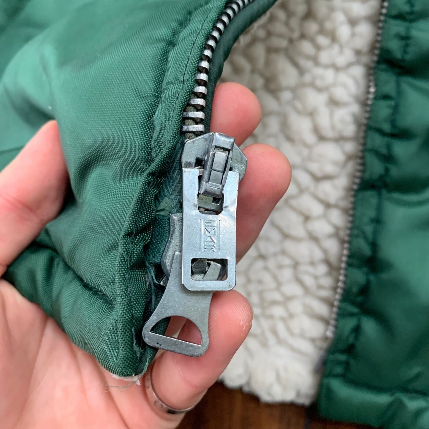 VTG West Wind Buccaneer 70s Sherpa Satin Bomber Jacket Green Broken Zip Oregon