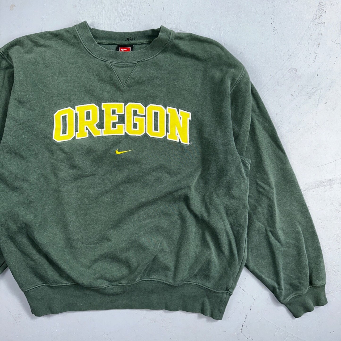 Nike Oregon Ducks Football Sweatshirt M VTG Center Swoosh Crewneck Green Y2K