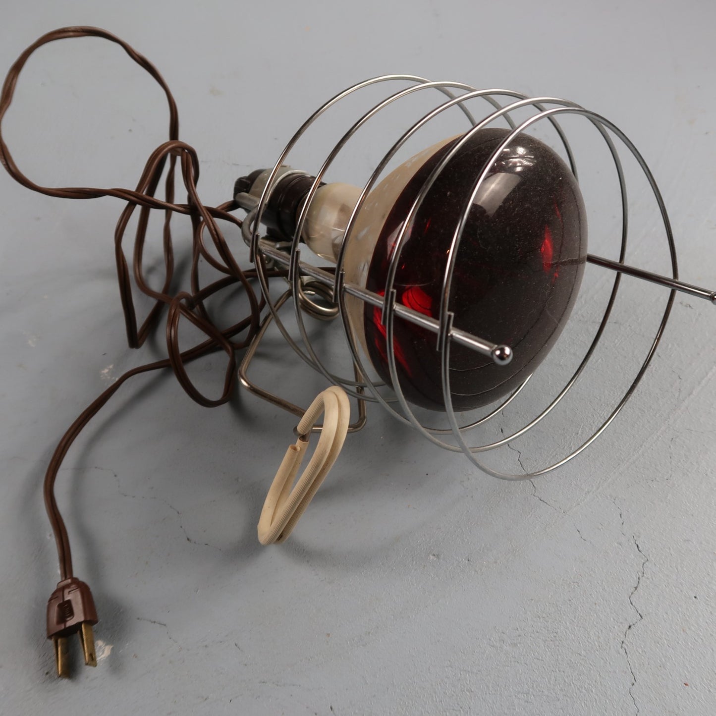 Vintage GE Infrared Reflector Heat Lamp And Adjustable Holder Tested Works