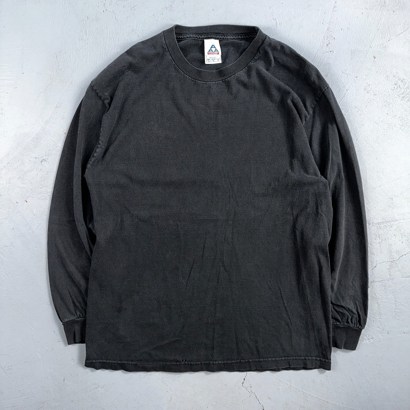 Faded Black Long Sleeve Y2K VTG T Shirt 2000s AAA Thrashed Cool Blank Tee Rips