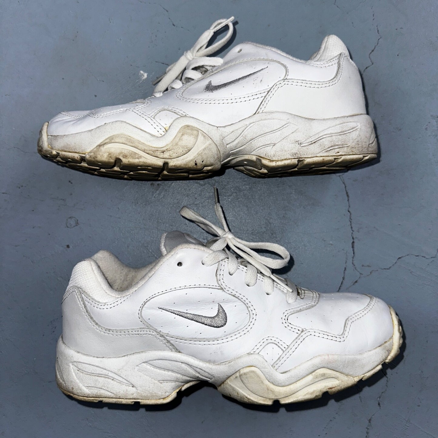 Vintage Nike Walker Airliner White Grey Y2K Dad Shoes Women’s SZ 8.5 174119-101