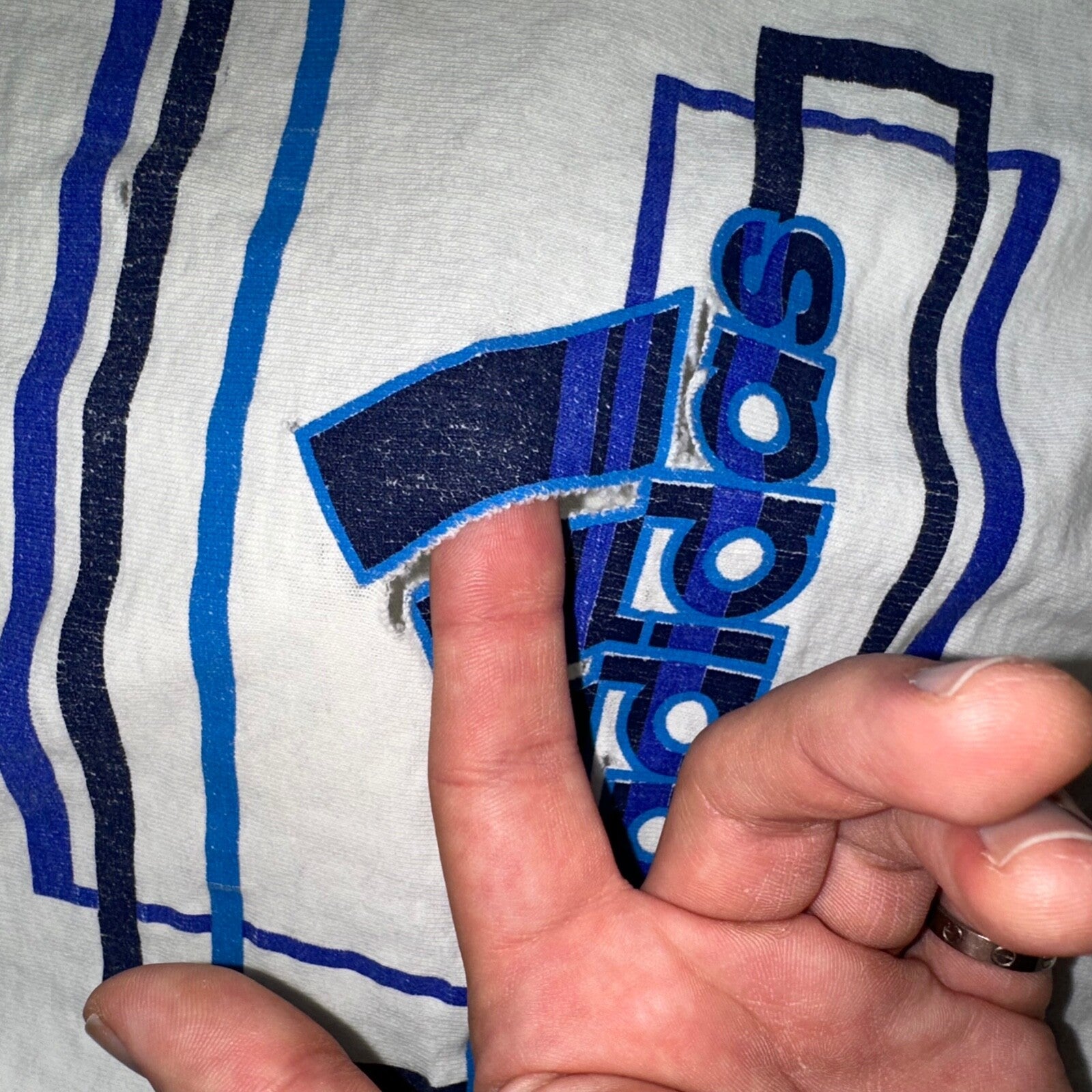 Adidas White Short Sleeve Vintage T Shirt Logo Thrashed 90s Y2K Cut Torn Rap