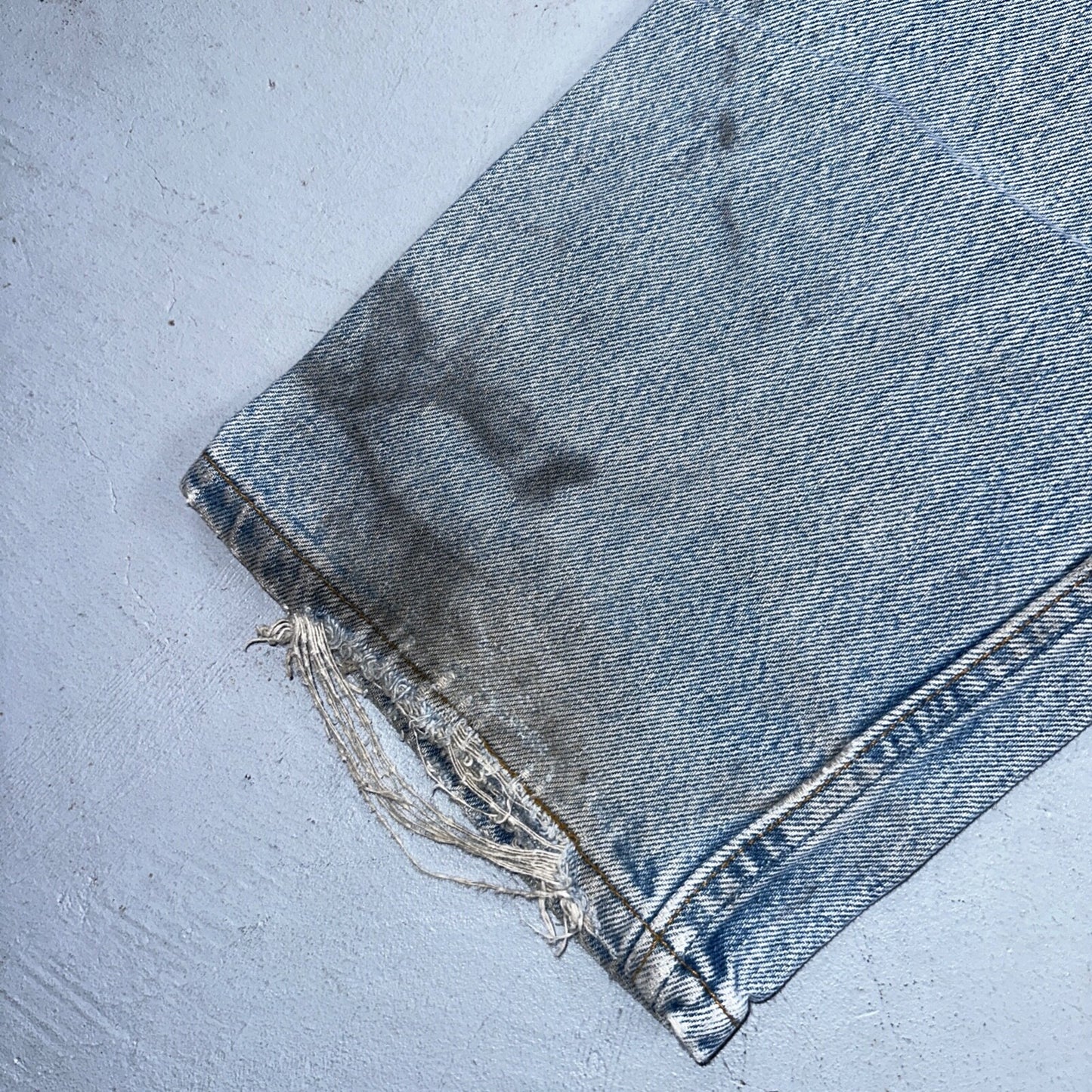 Levis 501 Vintage 90s USA XX Straight Leg Jeans Blue Thrashed 34x34 Act 33x32