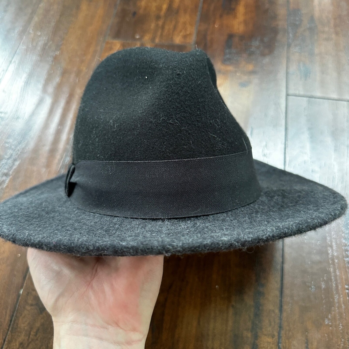 FOREVER 21 Fedora Hat Women's M/L 100% Wool Black Felt Wide Brim Cap