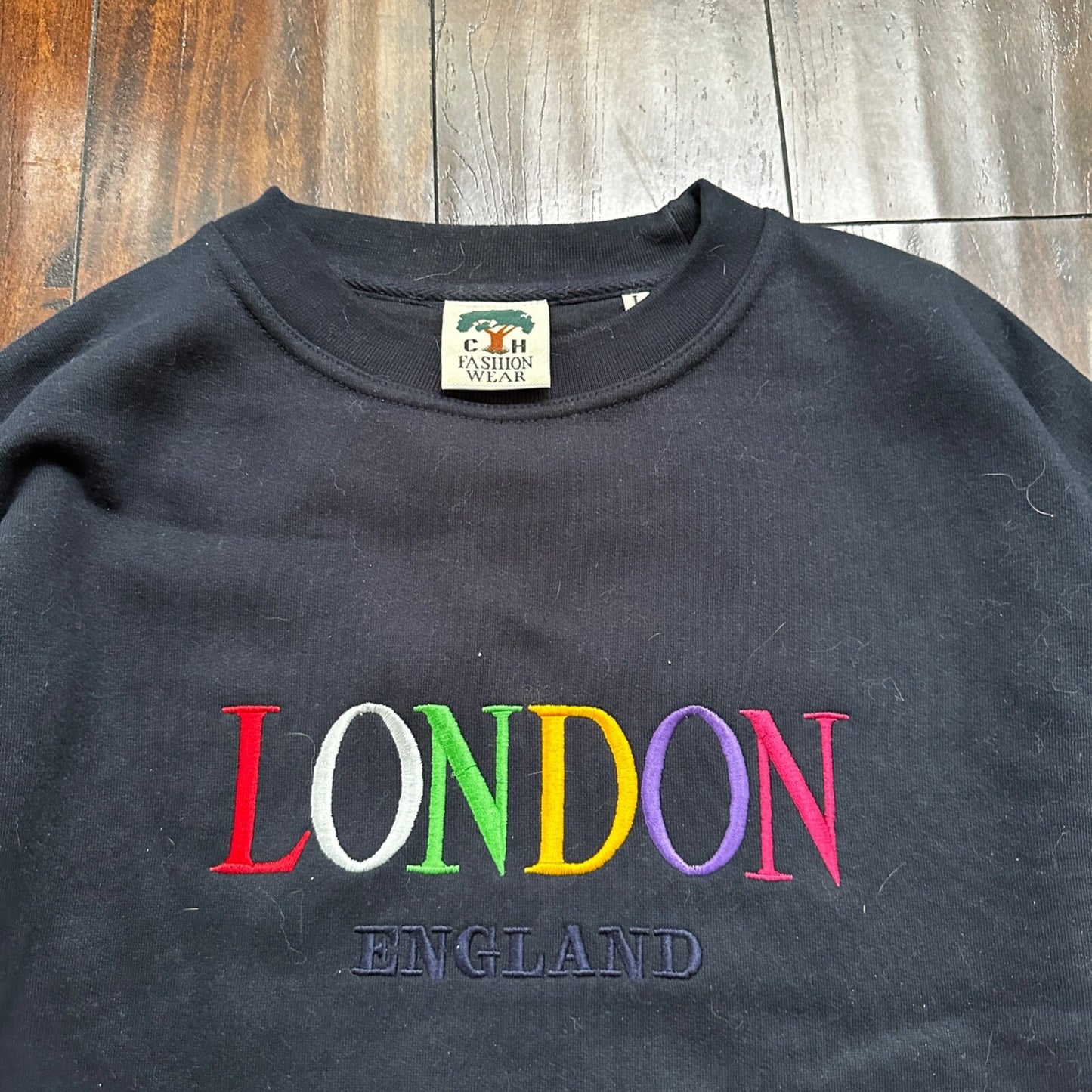London Crewneck Sweater Adult L Sweatshirt 80's 90's Pullover Vintage Fashion