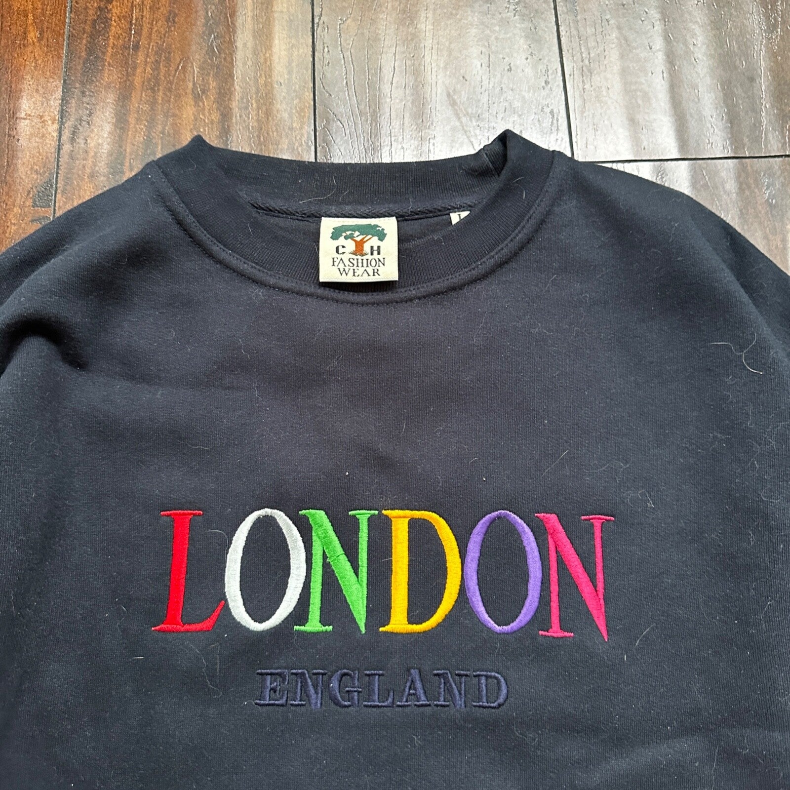 London Crewneck Sweater Adult L Sweatshirt 80's 90's Pullover Vintage Fashion