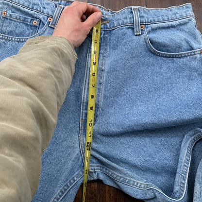 Levis 550 Vintage 90s Tapered Leg USA Relaxed Fit Jeans 40x30 Light Wash 36x30