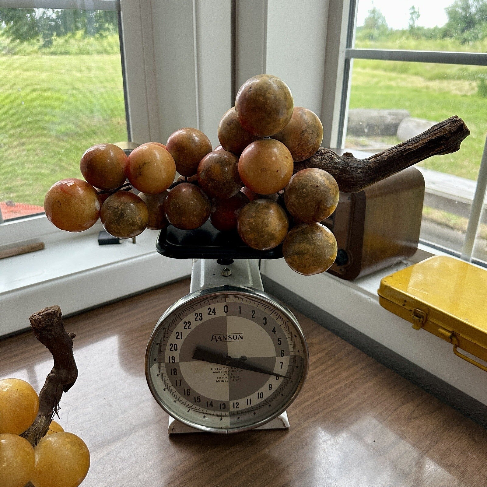 VTG Gold Lucite Acrylic Grapes Mid Century MCM Retro 1960s Cluster Yellow Set 2