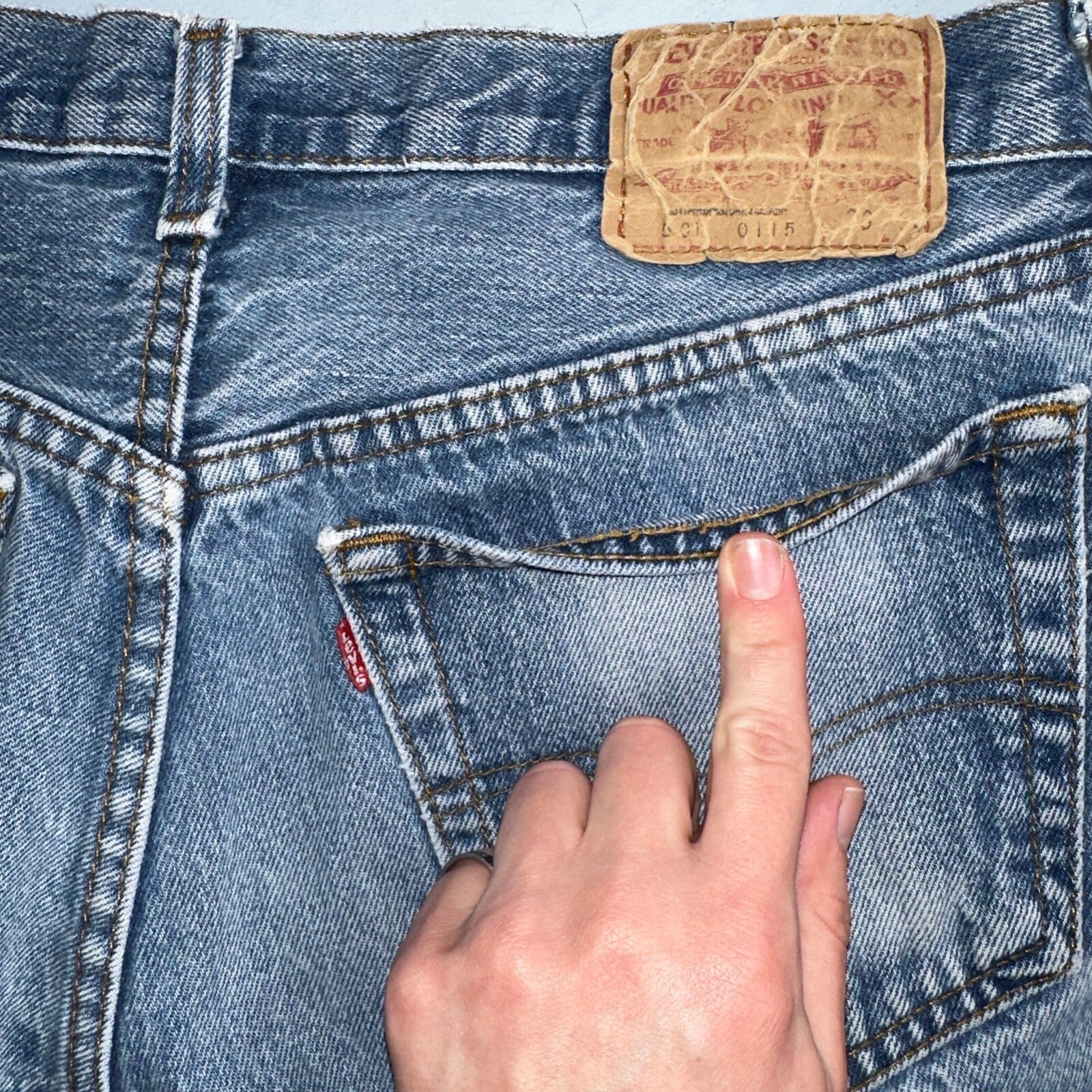 Levis 501 Vintage 80s USA XX Straight Leg Jeans Blue Light Wash Act 31x32