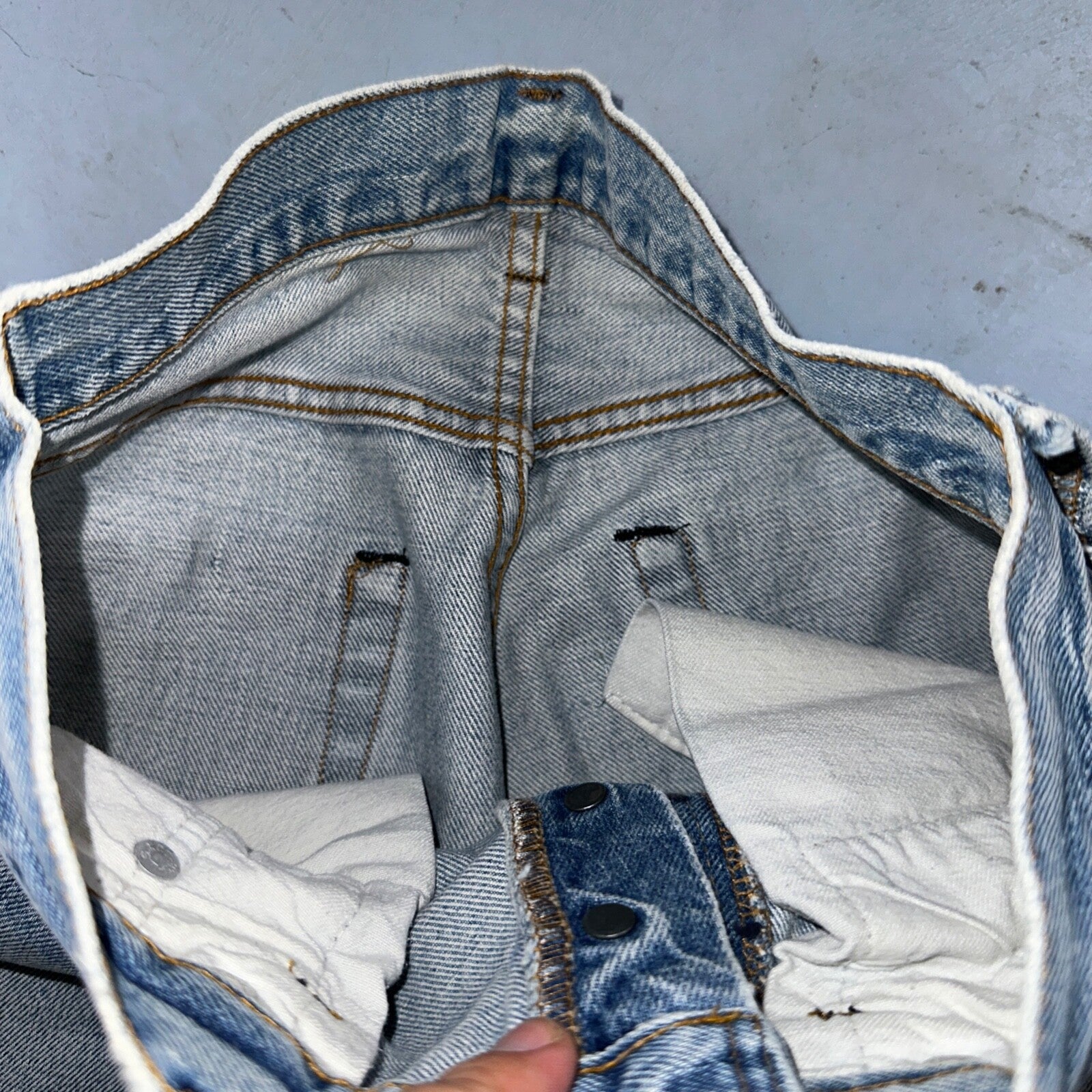 Levis 501 Vintage 80s Redline Selvedge USA XX Jeans Light Wash 28x36 Act 26x31