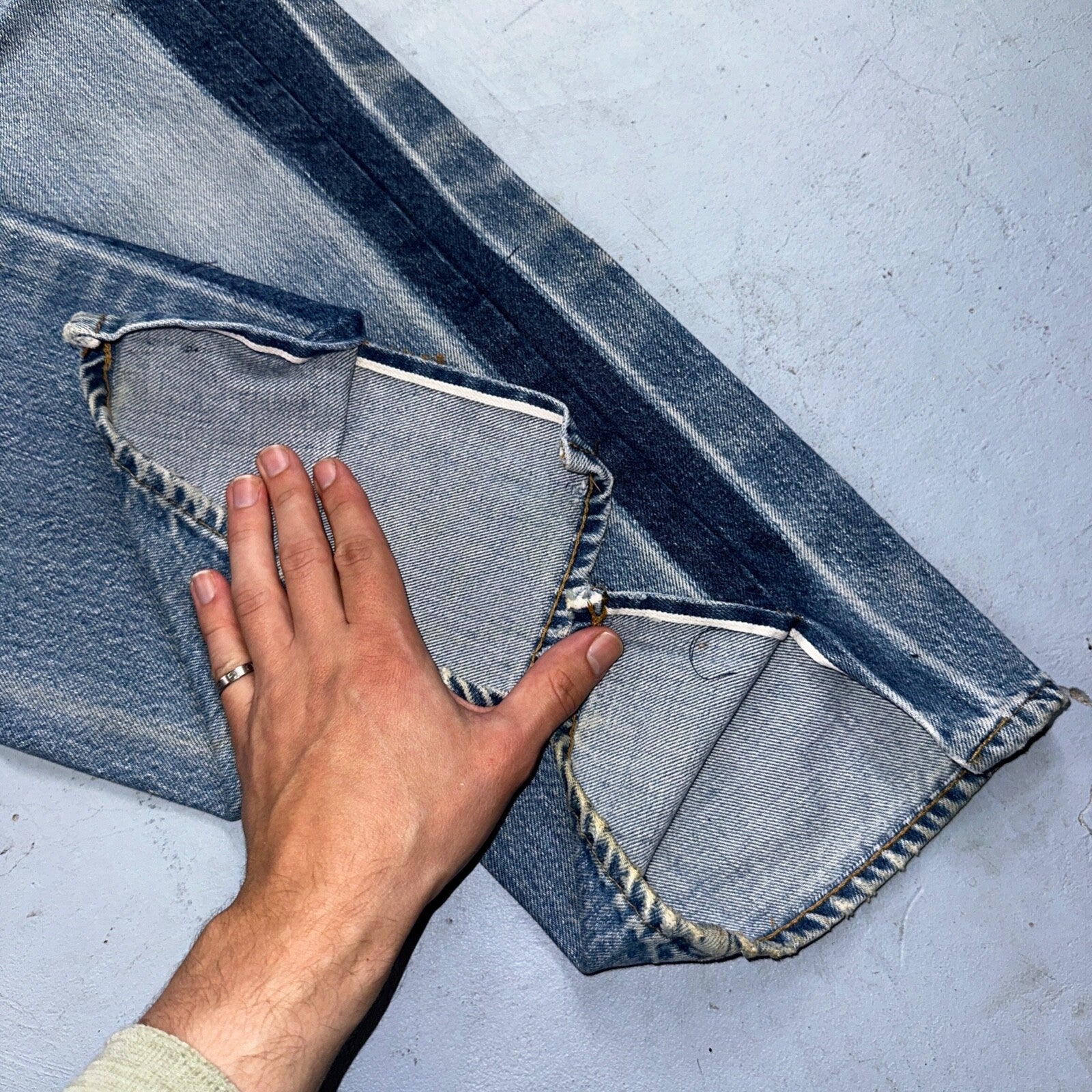 Levis 501 Vintage 80s Redline Selvedge USA XX Jeans Light Wash 28x36 Act 25x31