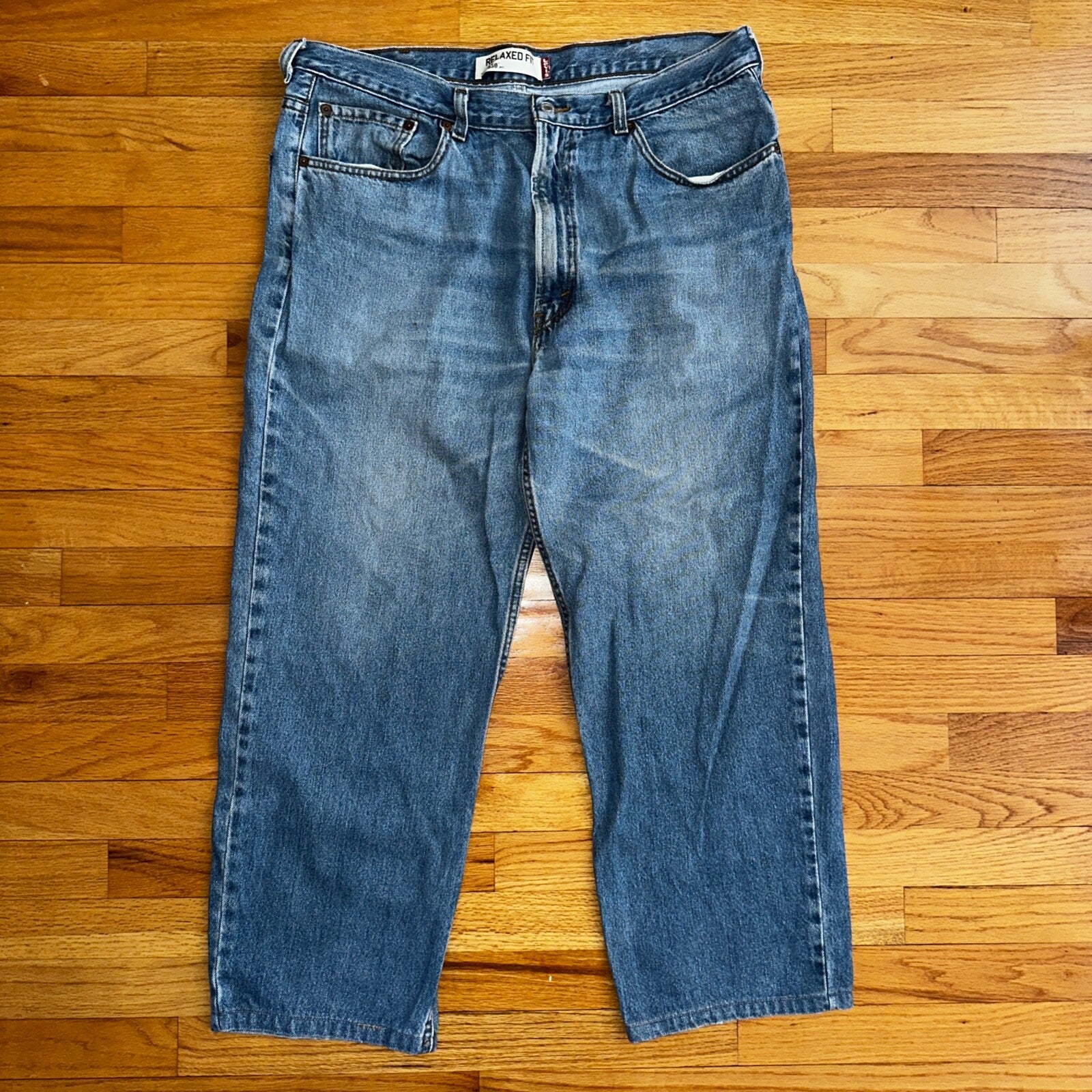 VTG Levi’s 550 Relaxed Fit Jeans Men’s 38x30 Blue Denim Pants 37x26 Hemmed