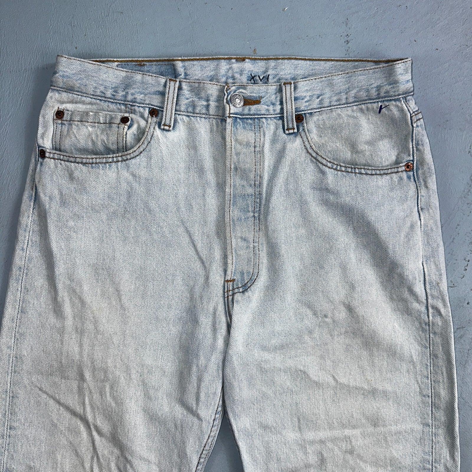 Levis 501 Vintage 90s USA XX Straight Leg Jeans Blue Light Wash 33x30 Act 31x29