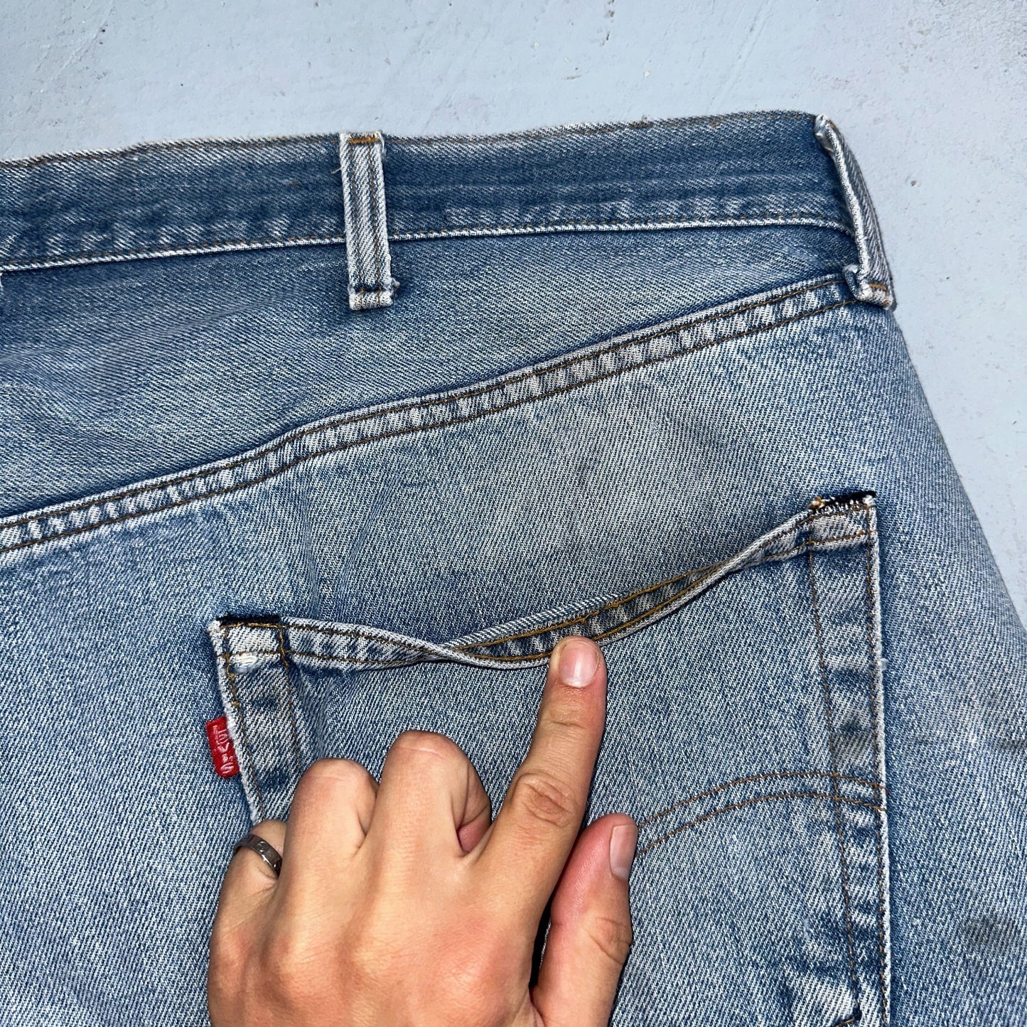 Levis 501 Vintage 80s Redline Selvedge USA XX Jeans Light Wash 48x30 Act 44x26