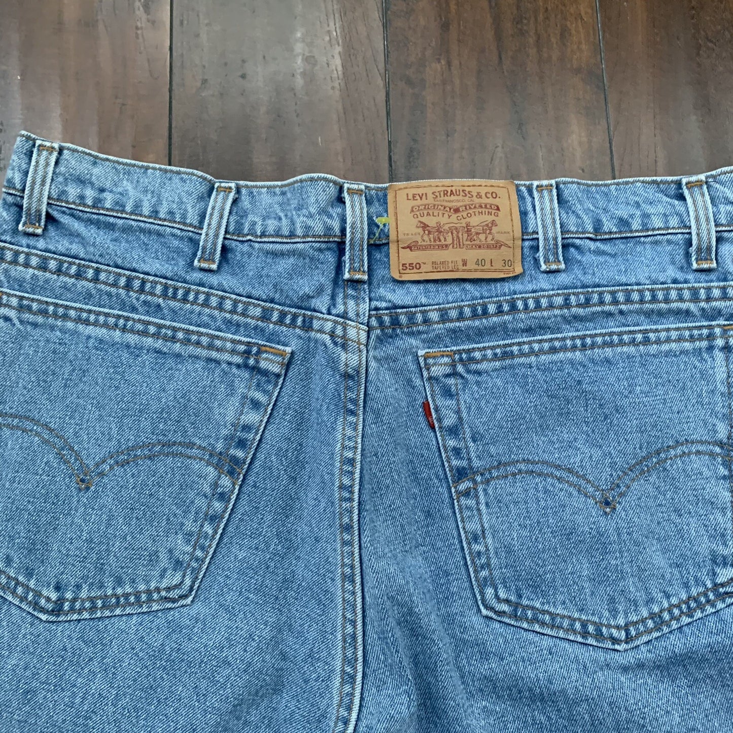 Levis 550 Vintage 90s Tapered Leg USA Relaxed Fit Jeans 40x30 Light Wash 36x30