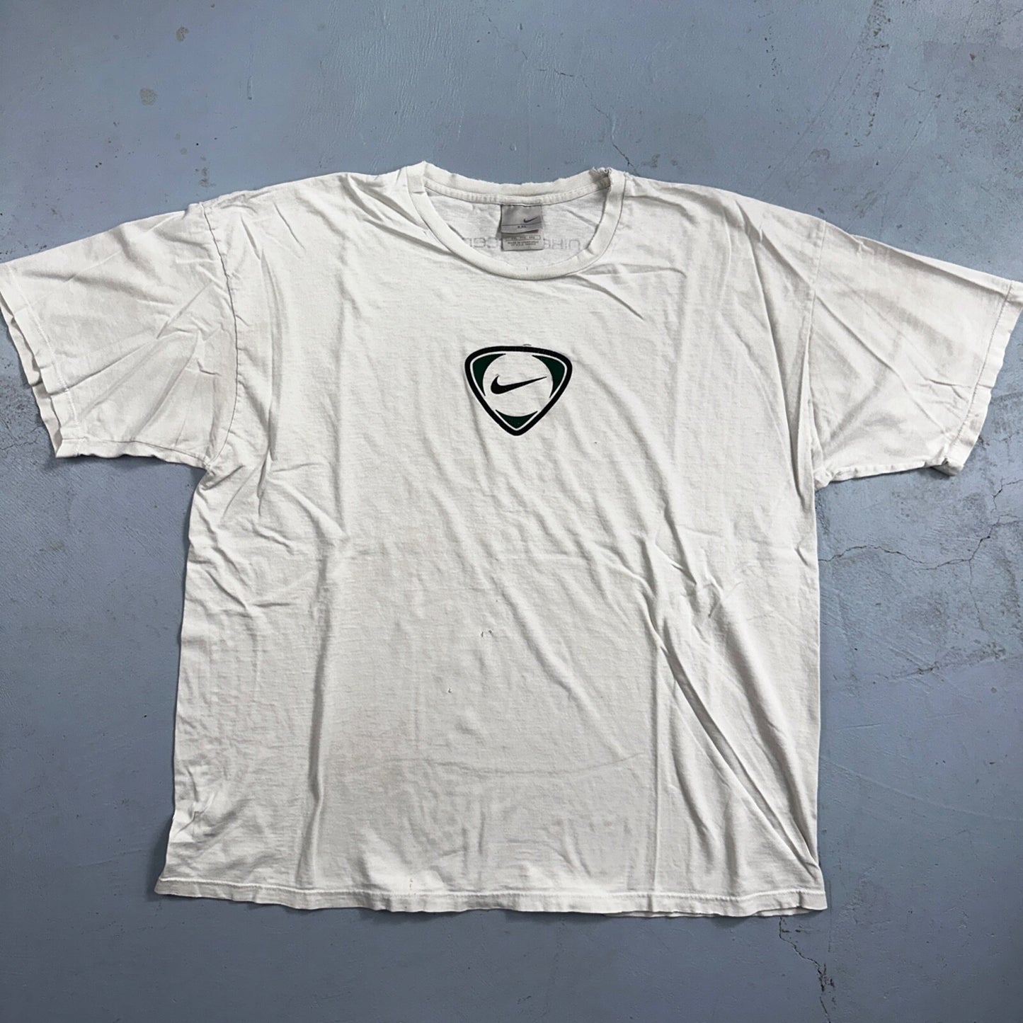 Nike Soccer Y2K Thrashed White VTG T Shirt 2000s Futbal Sports Gym Running