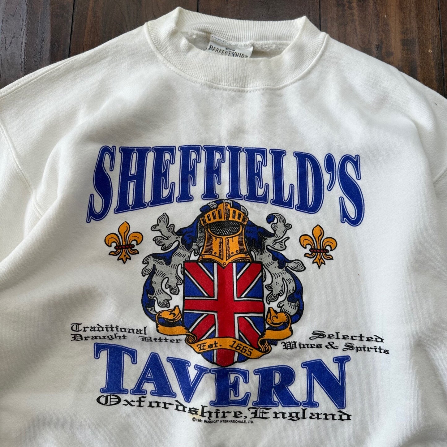 Sheffield Tavern Vintage Sweatshirt Crewneck 90s Alcohol Drinking Oxford England