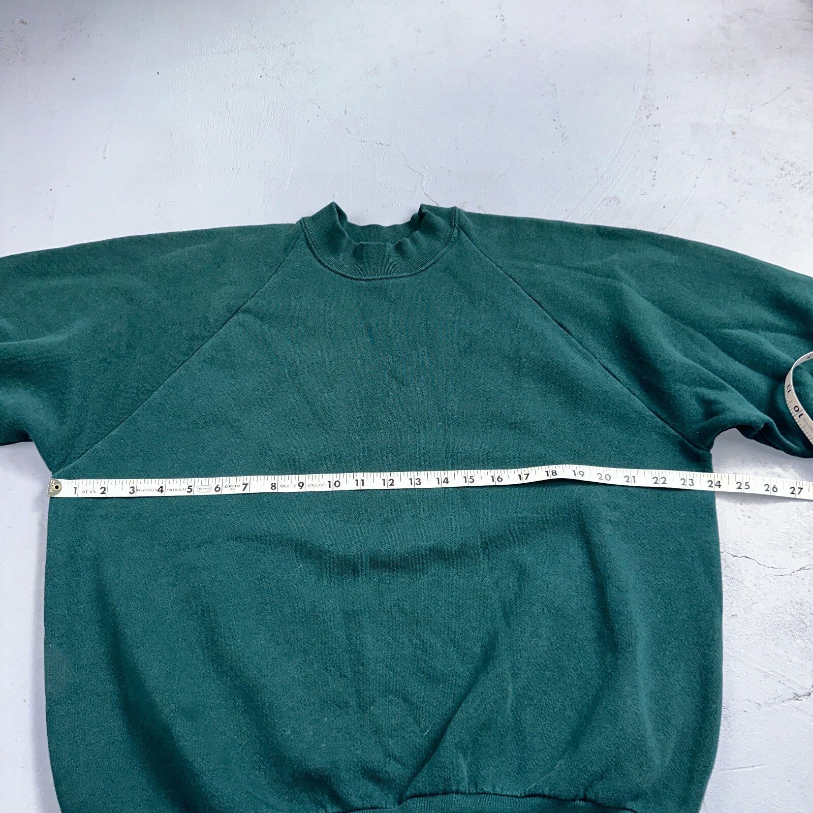 1980s VTG Green Sport Blank Sweatshirt USA Crewneck Basic 80s Jumper